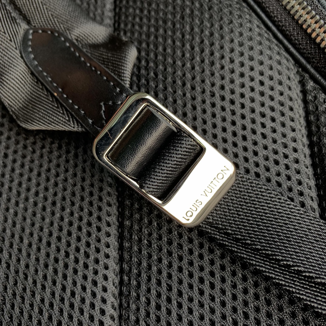 l**is V*t*n michael damier infini onyx backpsck-29*42*13cm