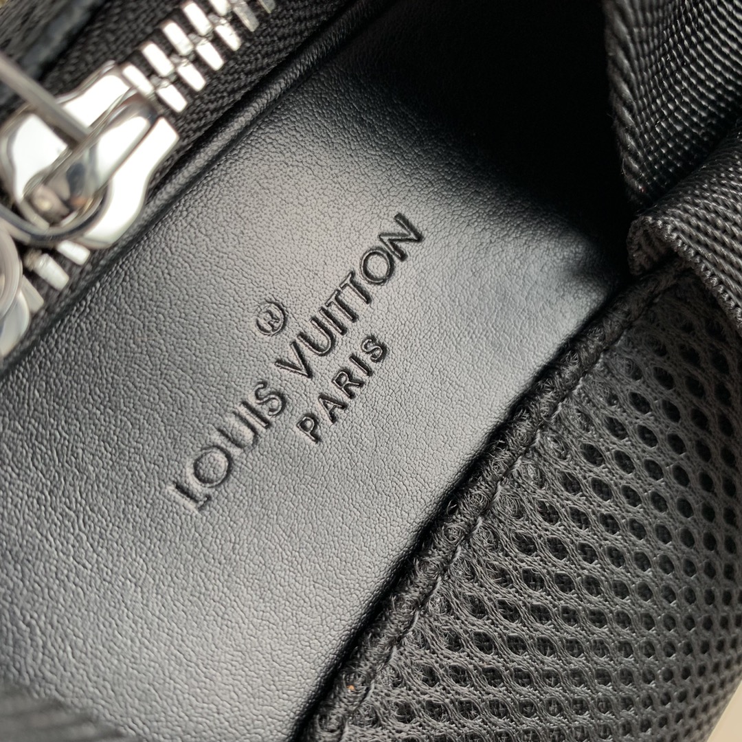 l**is V*t*n michael damier infini onyx backpsck-29*42*13cm