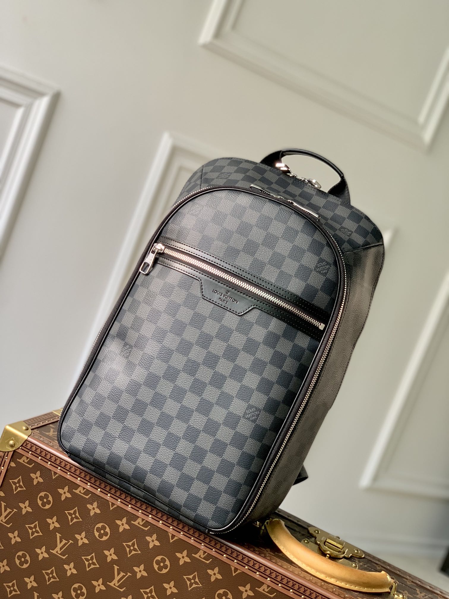 l**is V*t*n michael damier infini onyx backpsck-29*42*13cm