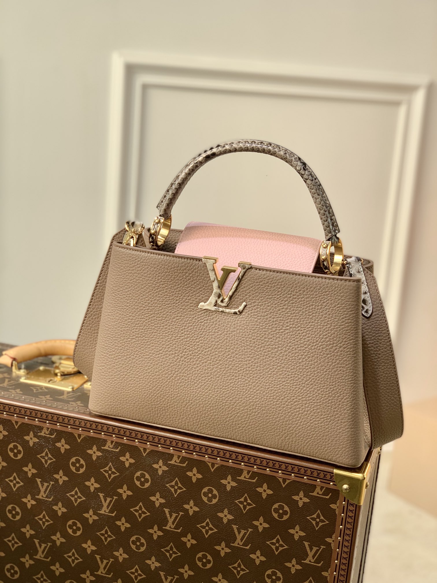 l**is V*t*n capucines bag-31.5*20*11cm