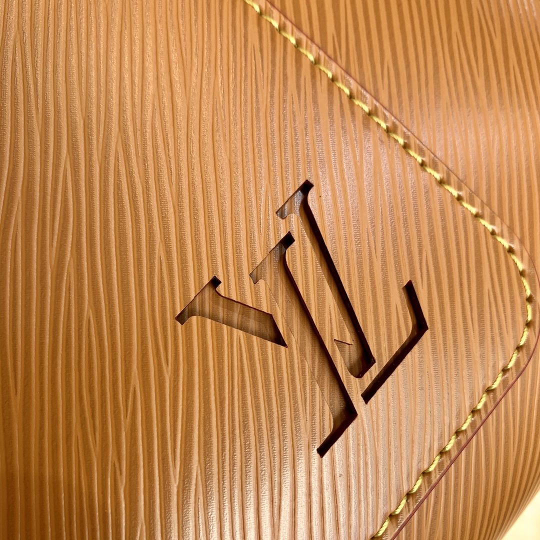 l**is V*t*n marelle tote -25*17*11&30*21*13cm