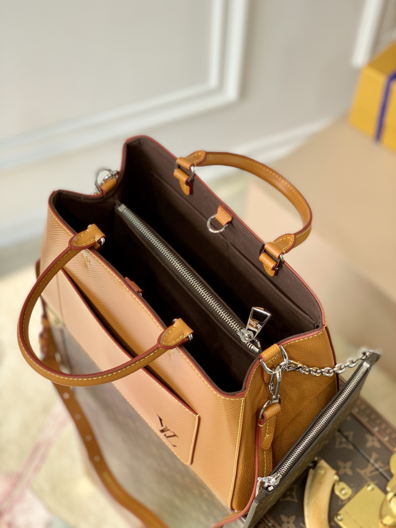 l**is V*t*n marelle tote -25*17*11&30*21*13cm