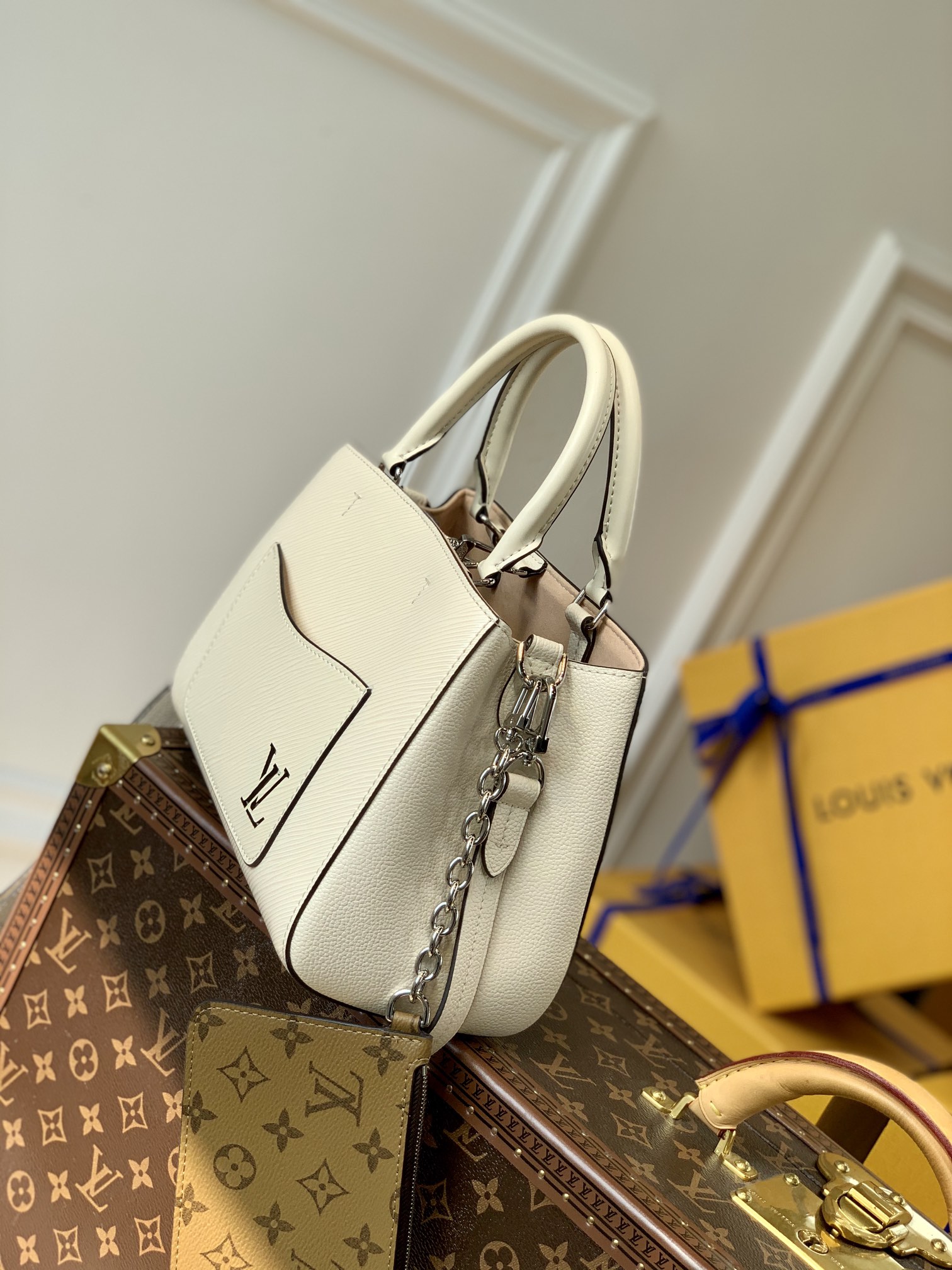 l**is V*t*n marelle tote -25*17*11&30*21*13cm
