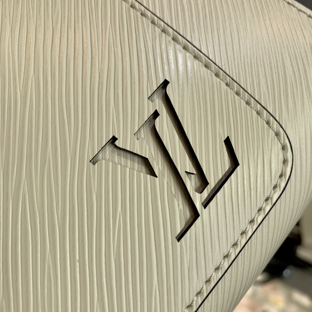 l**is V*t*n marelle tote -25*17*11&30*21*13cm