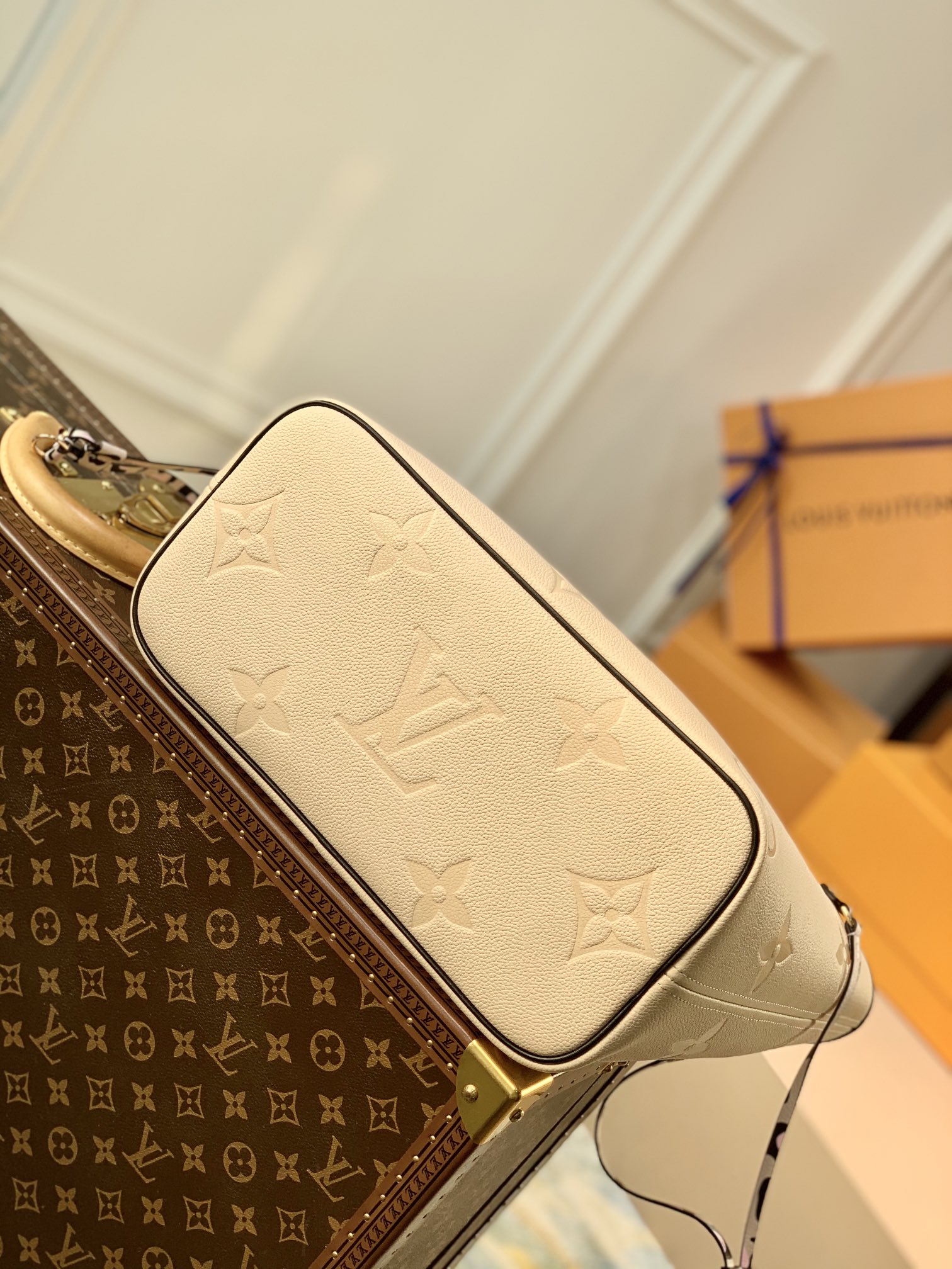 l**is V*t*n neverfull mm-red inside-32*29*17cm