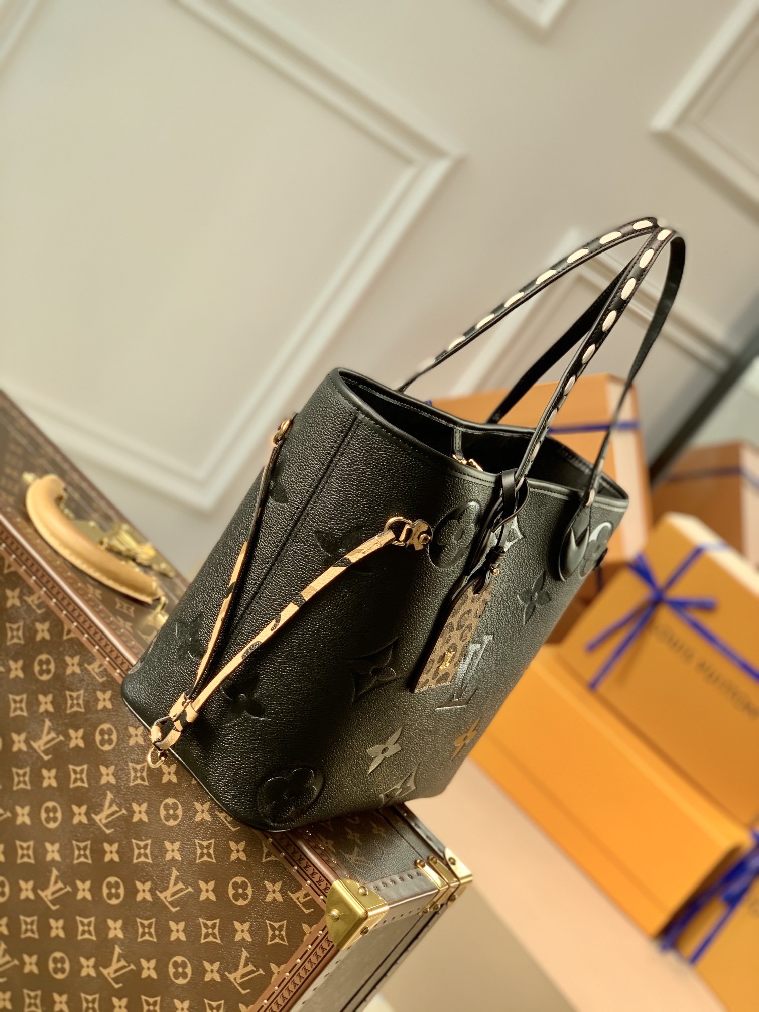 l**is V*t*n neverfull mm-red inside-32*29*17cm