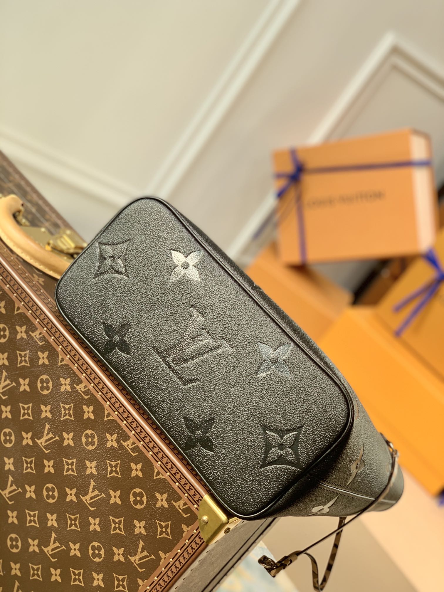l**is V*t*n neverfull mm-red inside-32*29*17cm