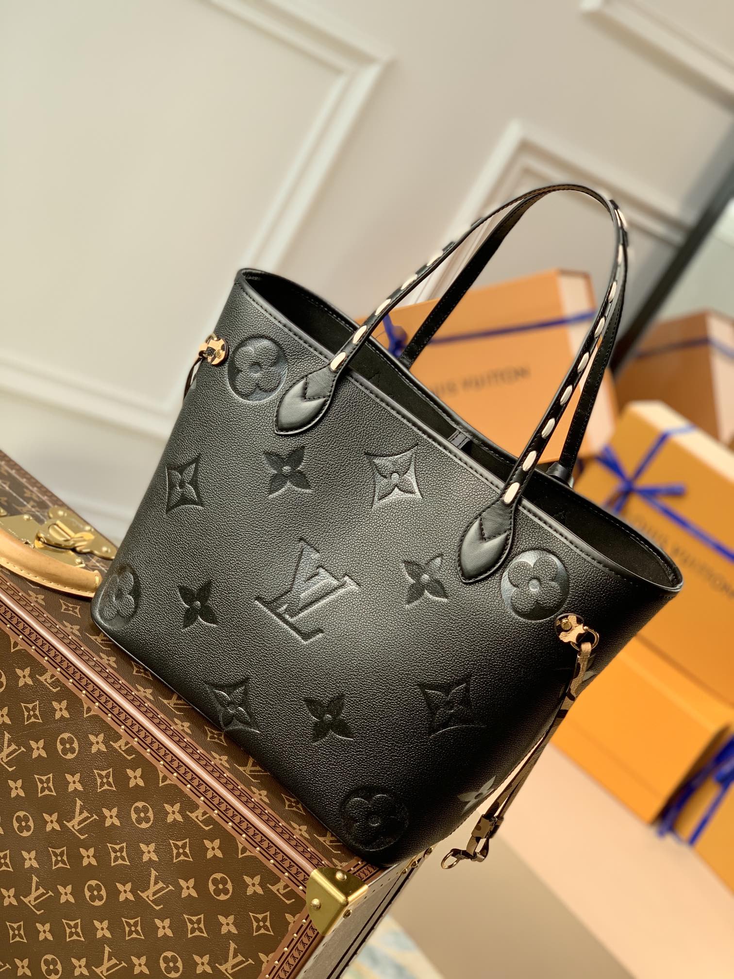 l**is V*t*n neverfull mm-red inside-32*29*17cm