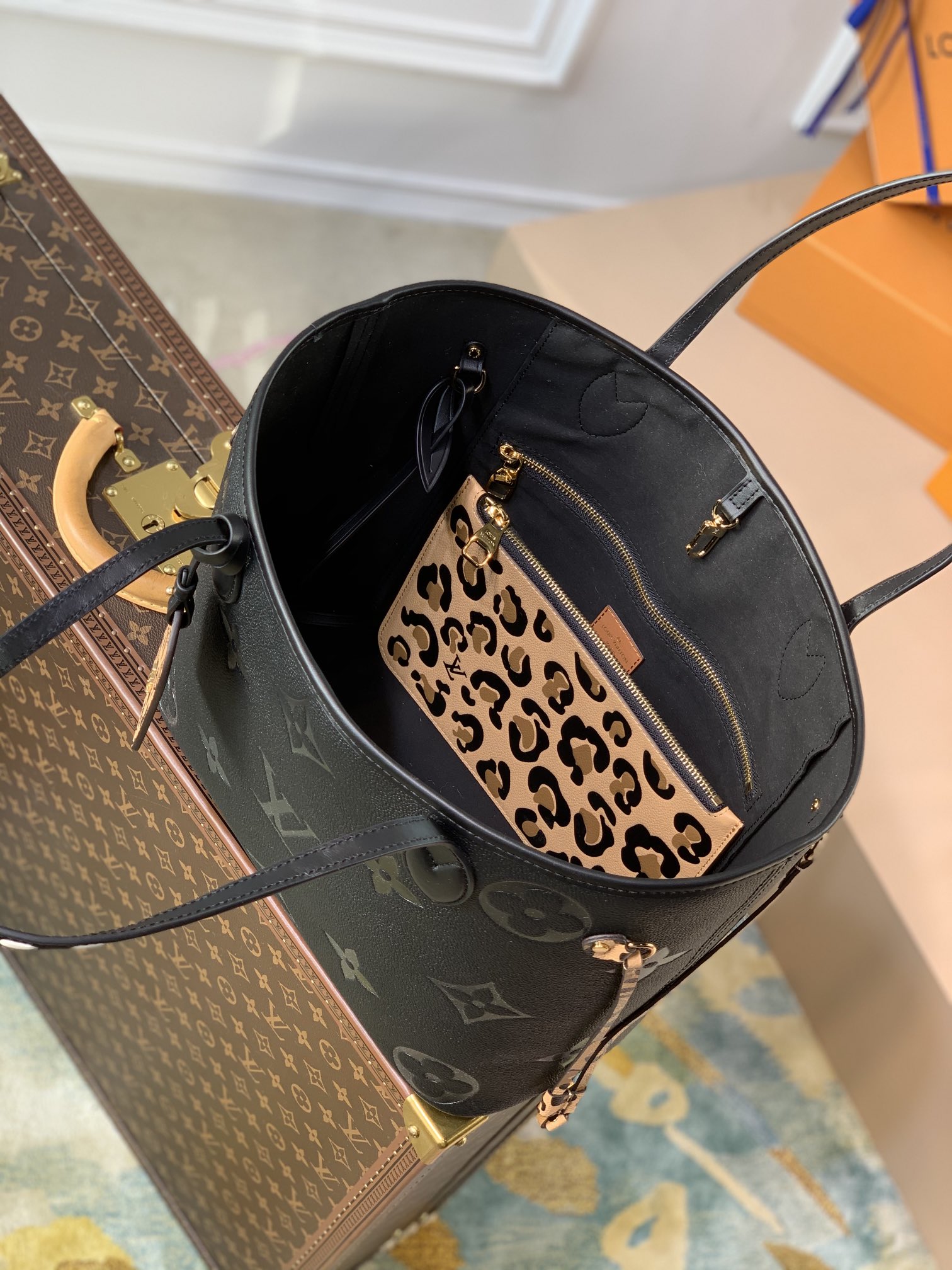 l**is V*t*n neverfull mm-red inside-32*29*17cm