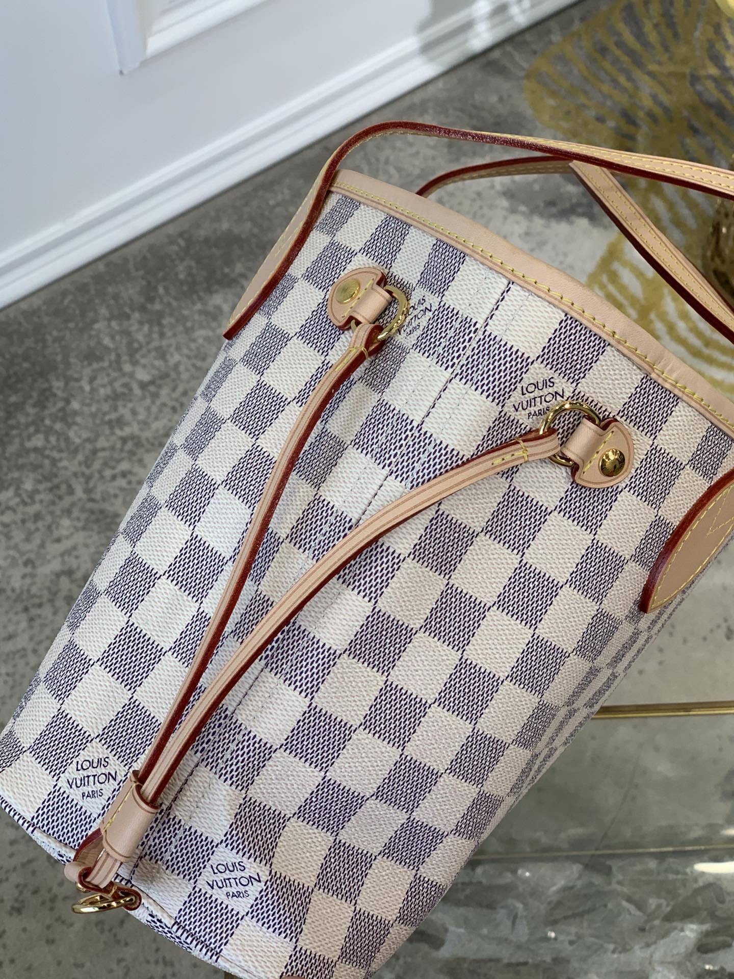 l**is V*t*n neverfull pm -29×21×12cm