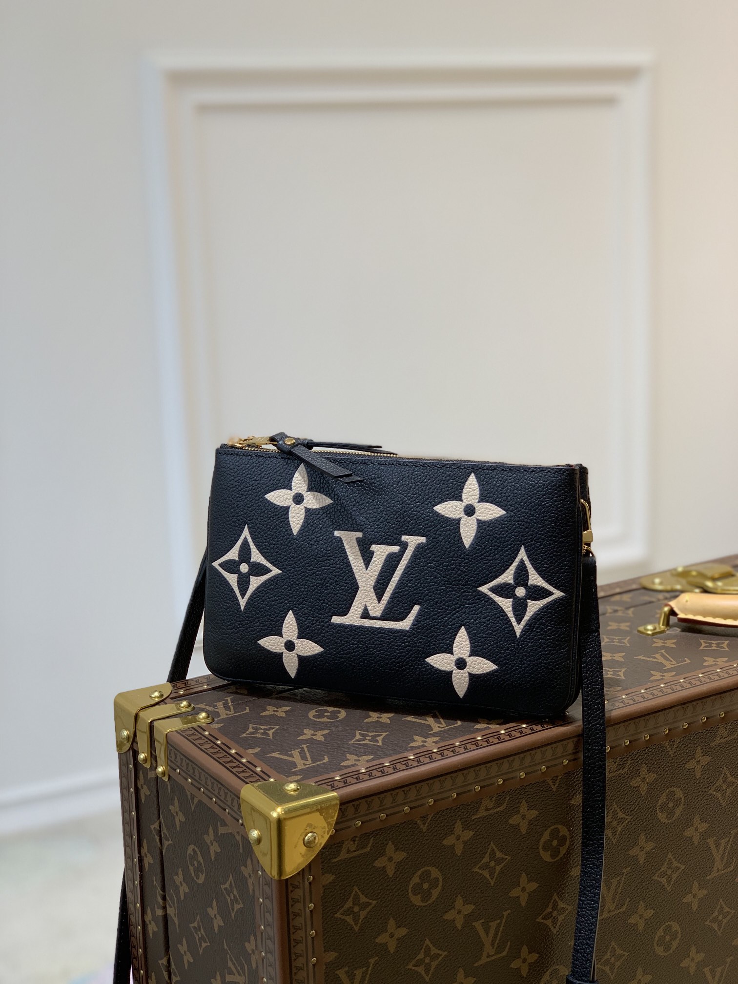 l**is V*t*n m80084 pochette double zip bag -20*12.5*3cm