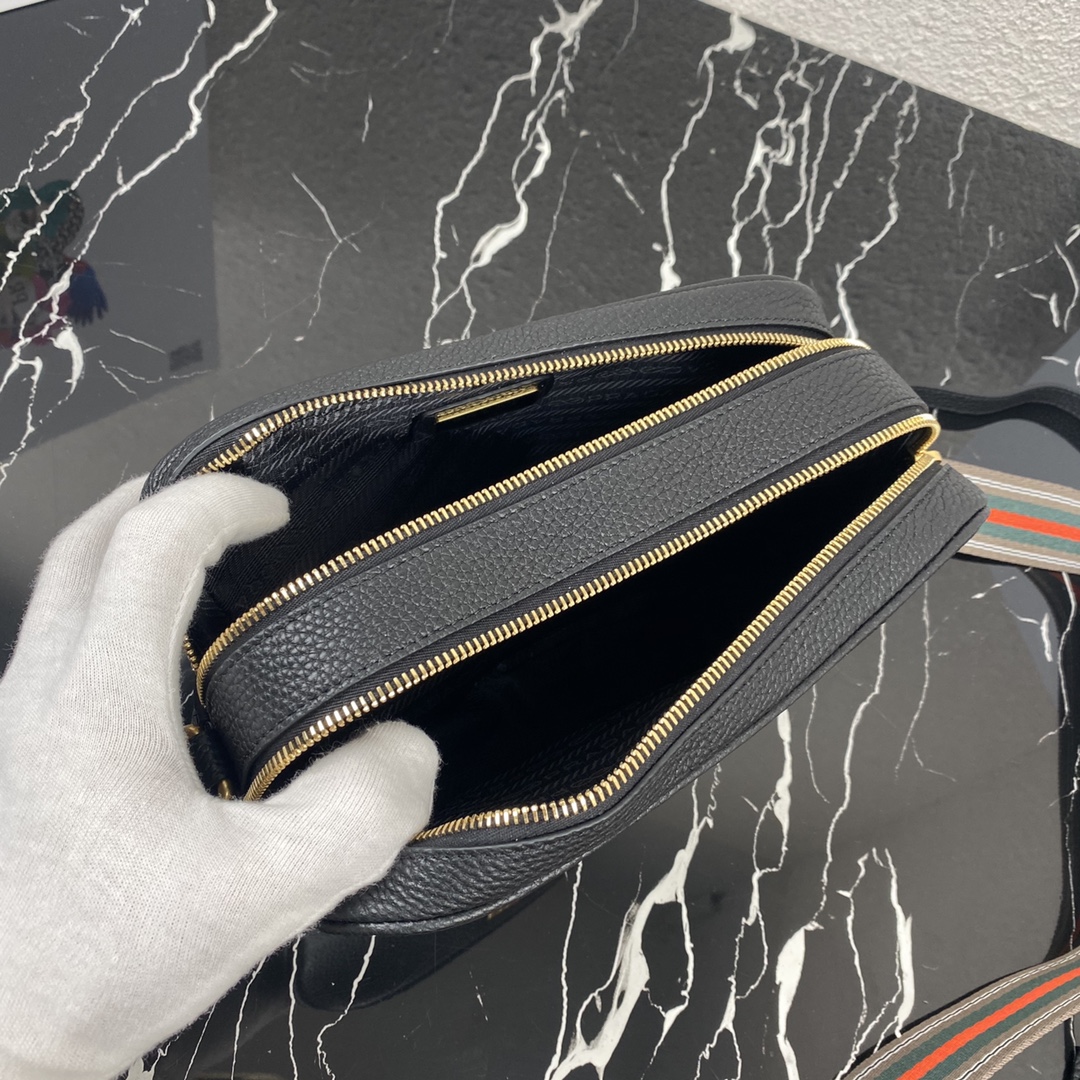 Pra*a leather cross-body bag-1bh082-22x15x9cm