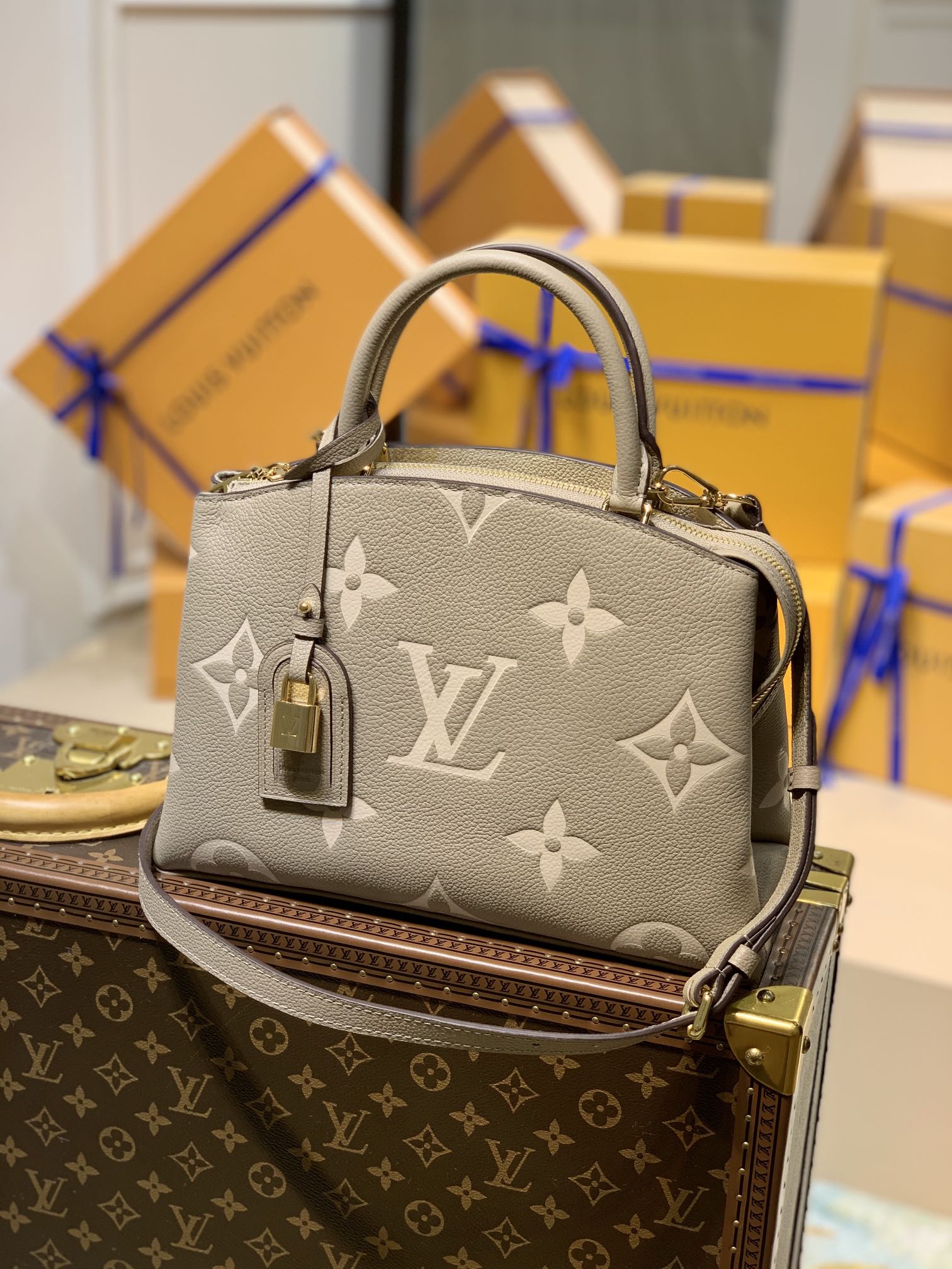 l**is V*t*n m45898 petit palais handbags-29×18×12cm