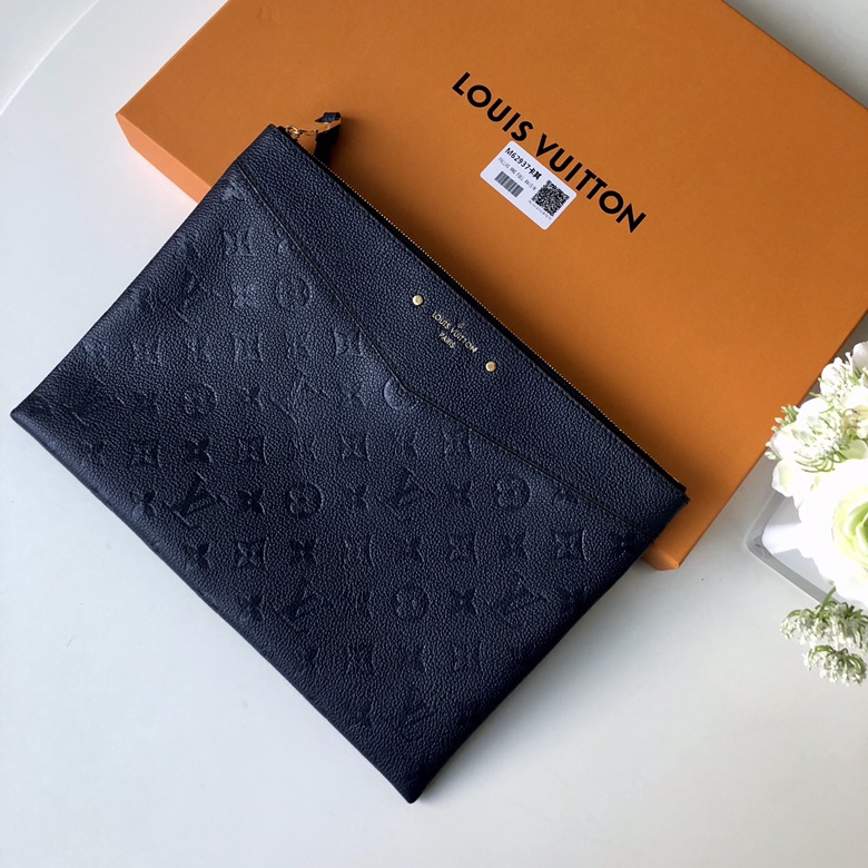l**is V*t*n pouch-29.5×21cm