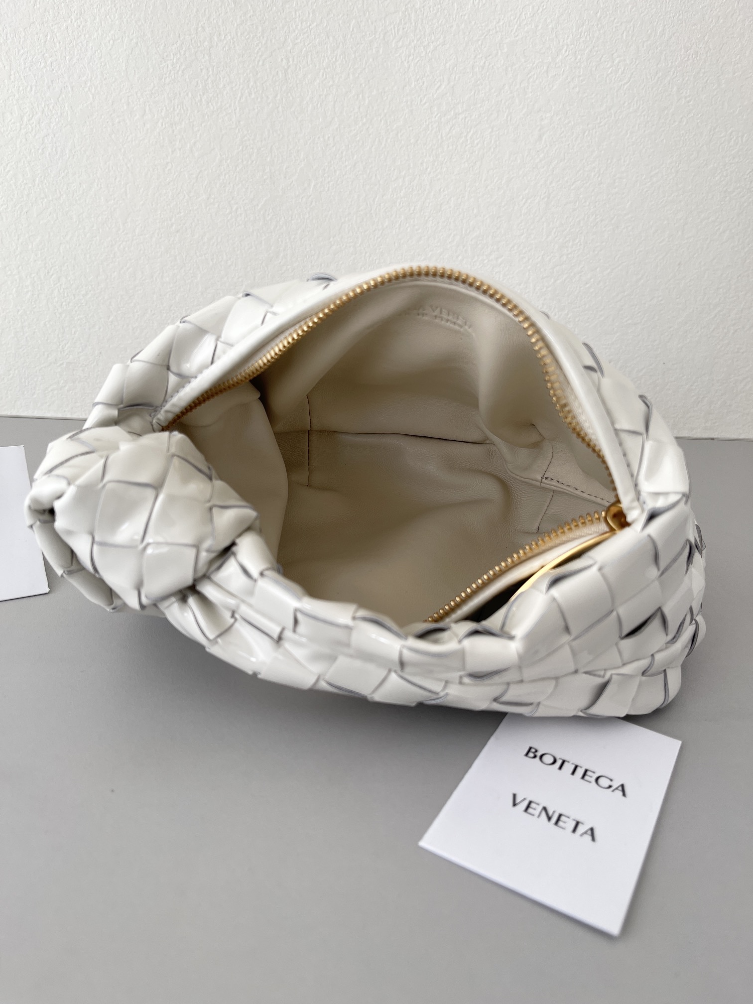 Bo*te*ga ve*ne*ta jodie hobo-23x28x8cm