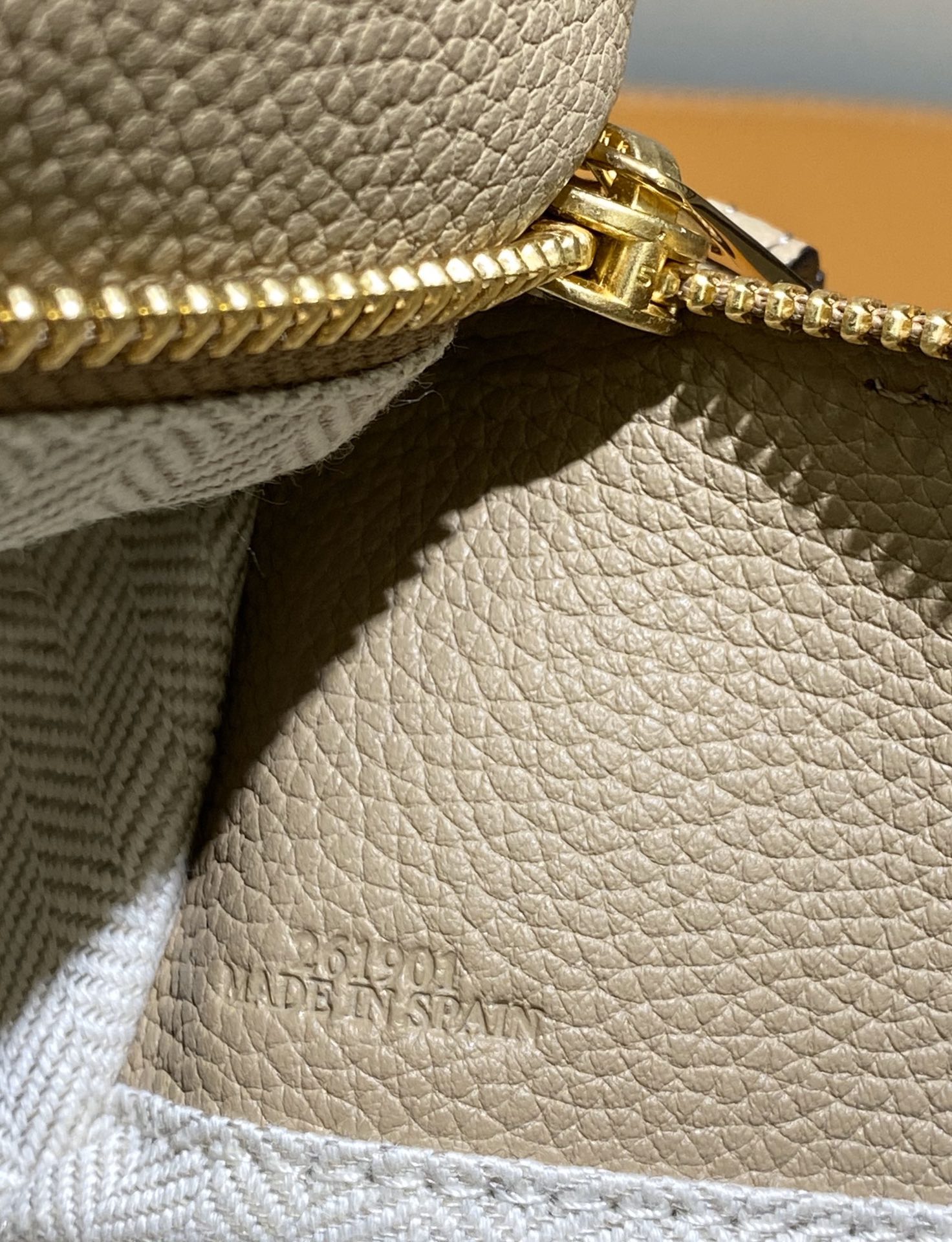 Loewe Puzzle Medium Bag-29*18*12CM