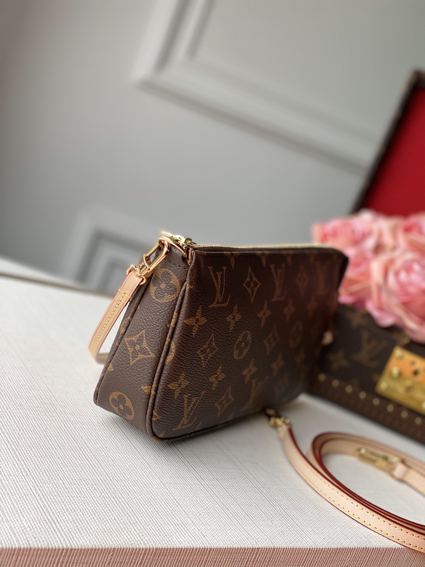 l**is V*t*n pochette accessions-21*4*13cm
