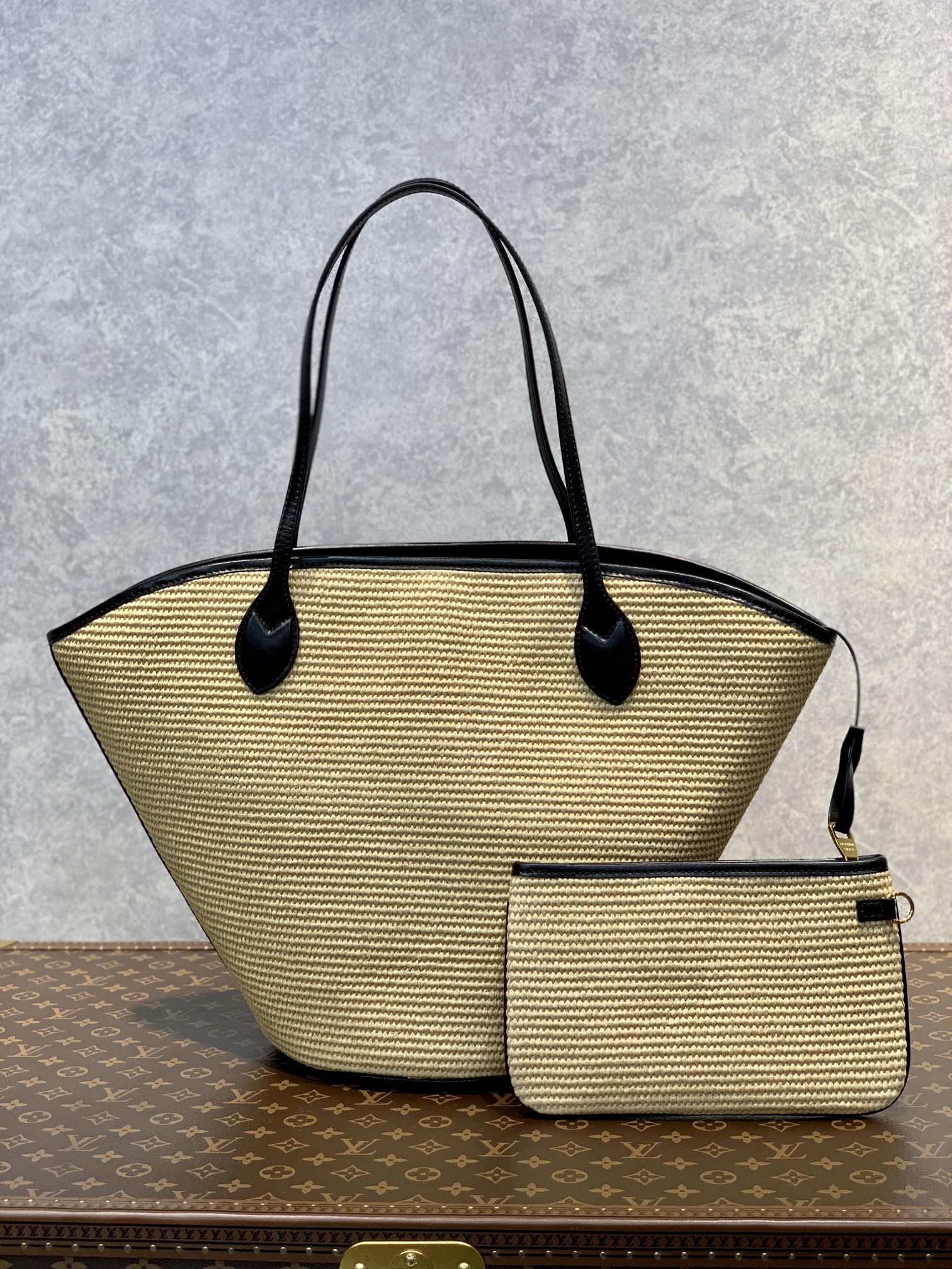 l**is V*t*n tote-57*34*18cm