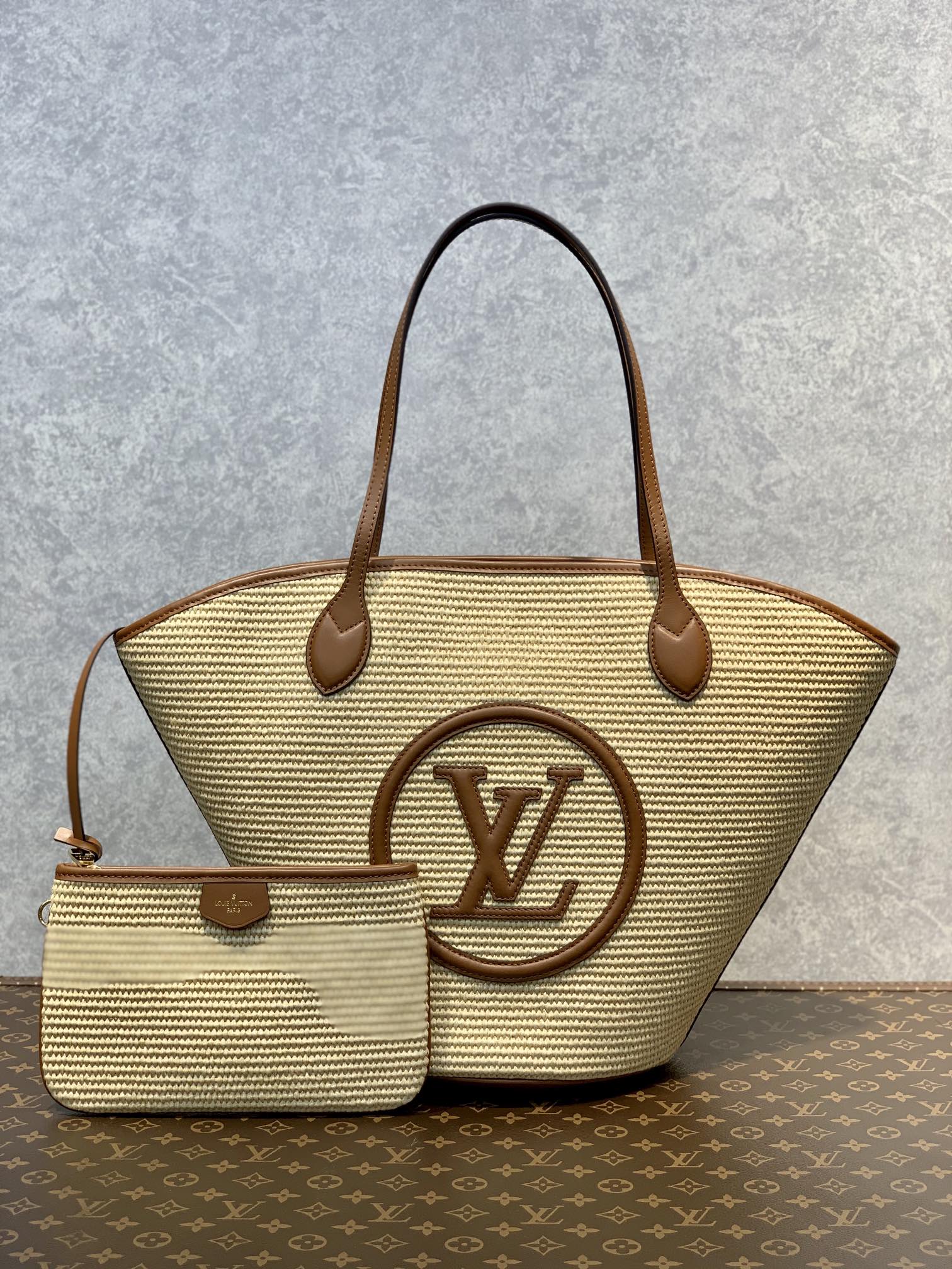 l**is V*t*n tote-57*34*18cm
