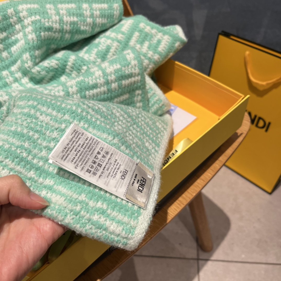 F**di scarf-31*180cm