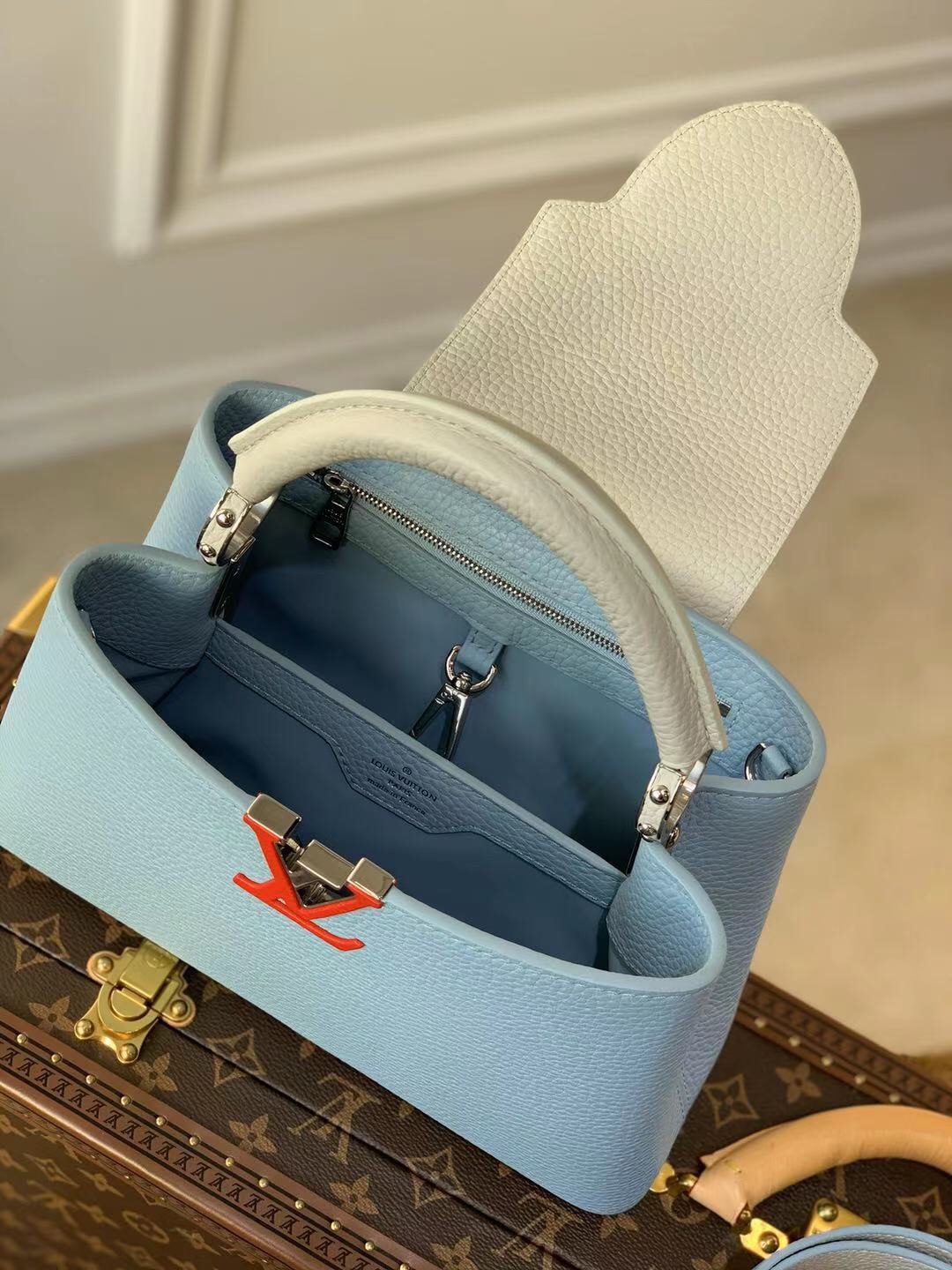 l**is V*t*n capucines bag-27*18*9cm