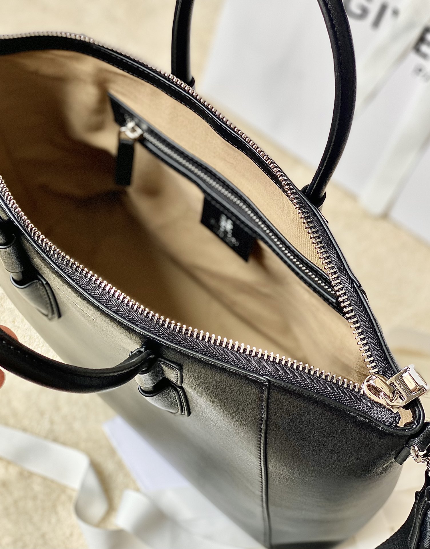 Givenchy Antigona Sport -33*7*25CM