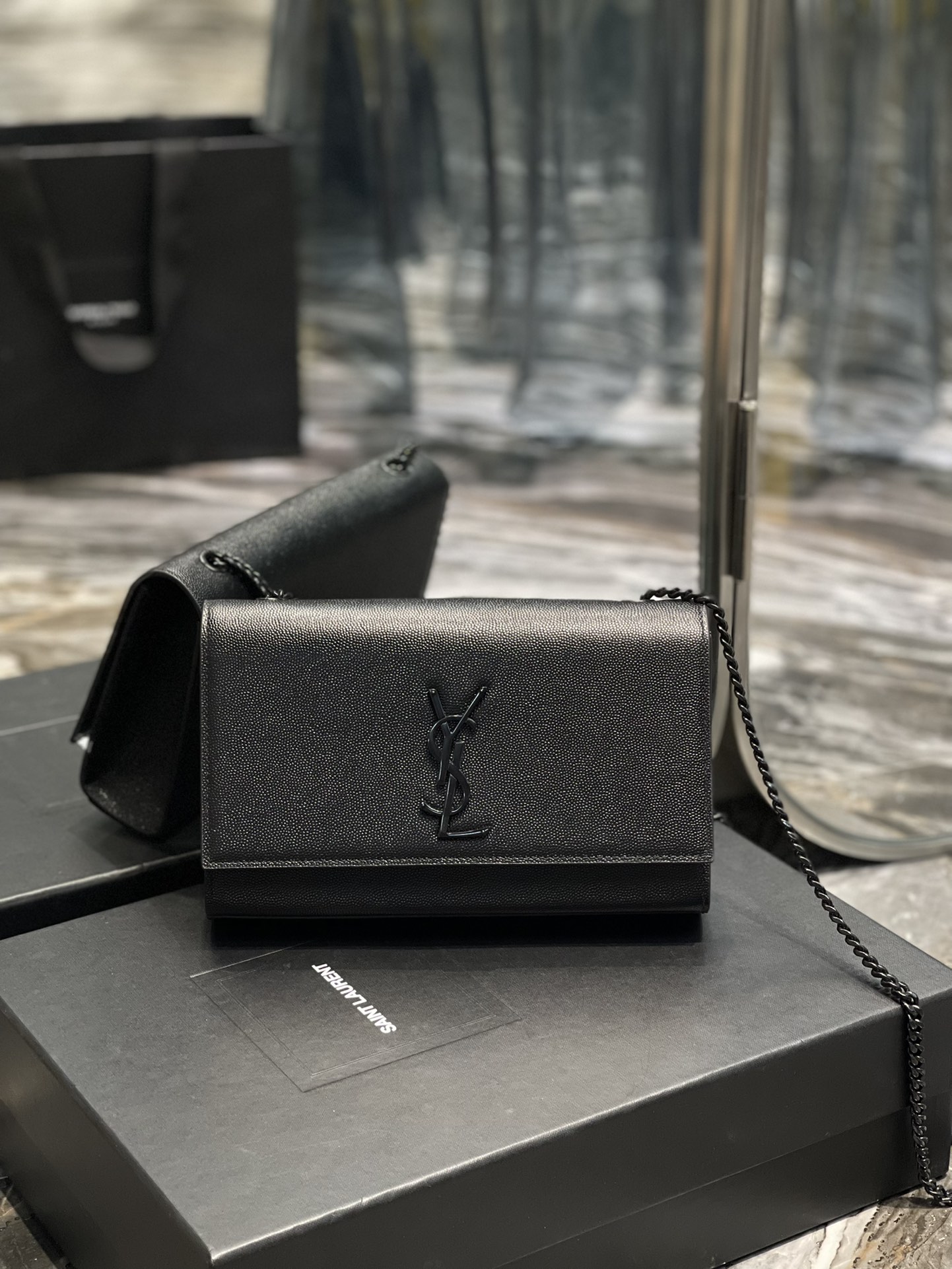 YSL Medium In Grain De Pouder Embossed Leather-24*14.5*5.5CM