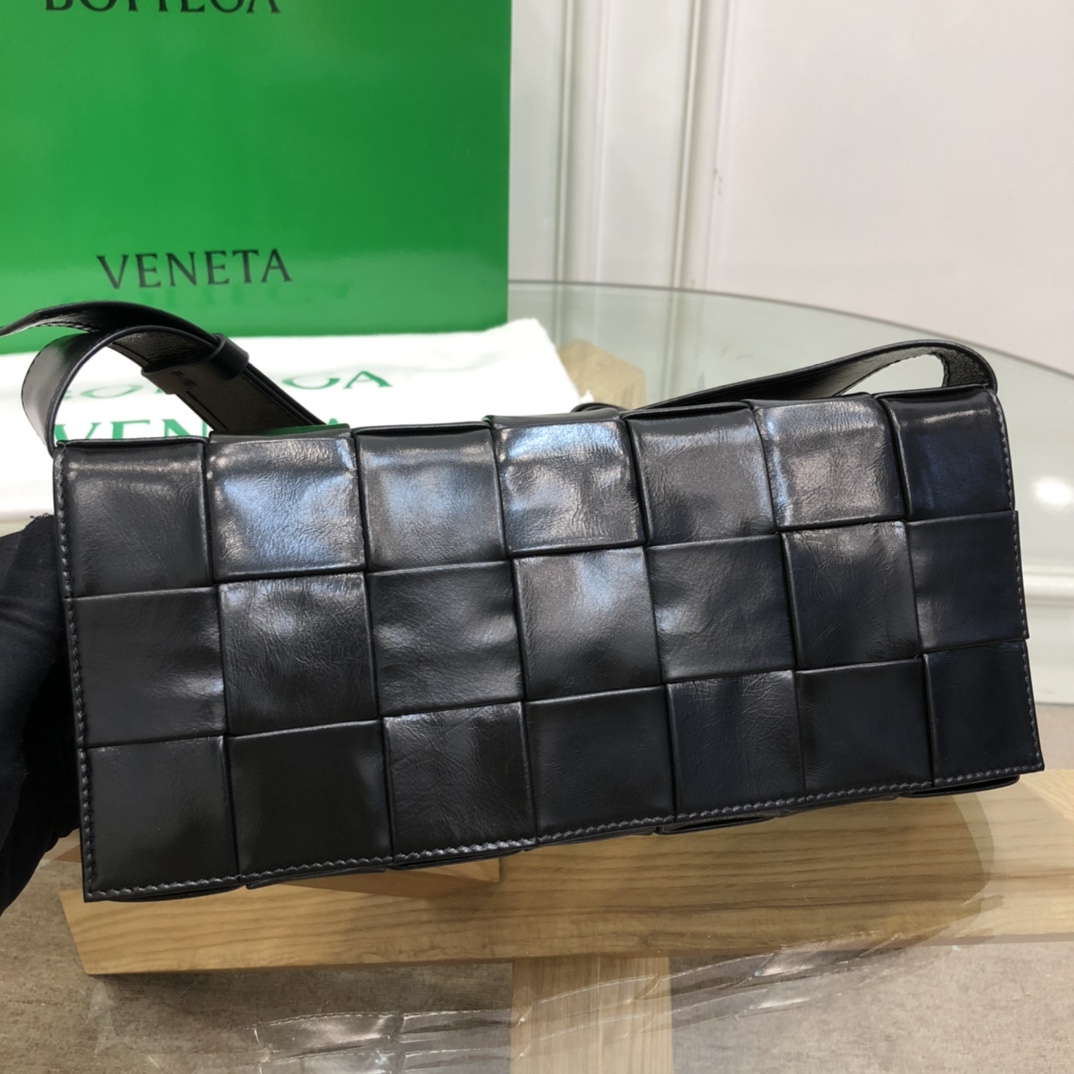 Bo*te*ga ve*ne*ta belt cassette bag-14*28*4cm