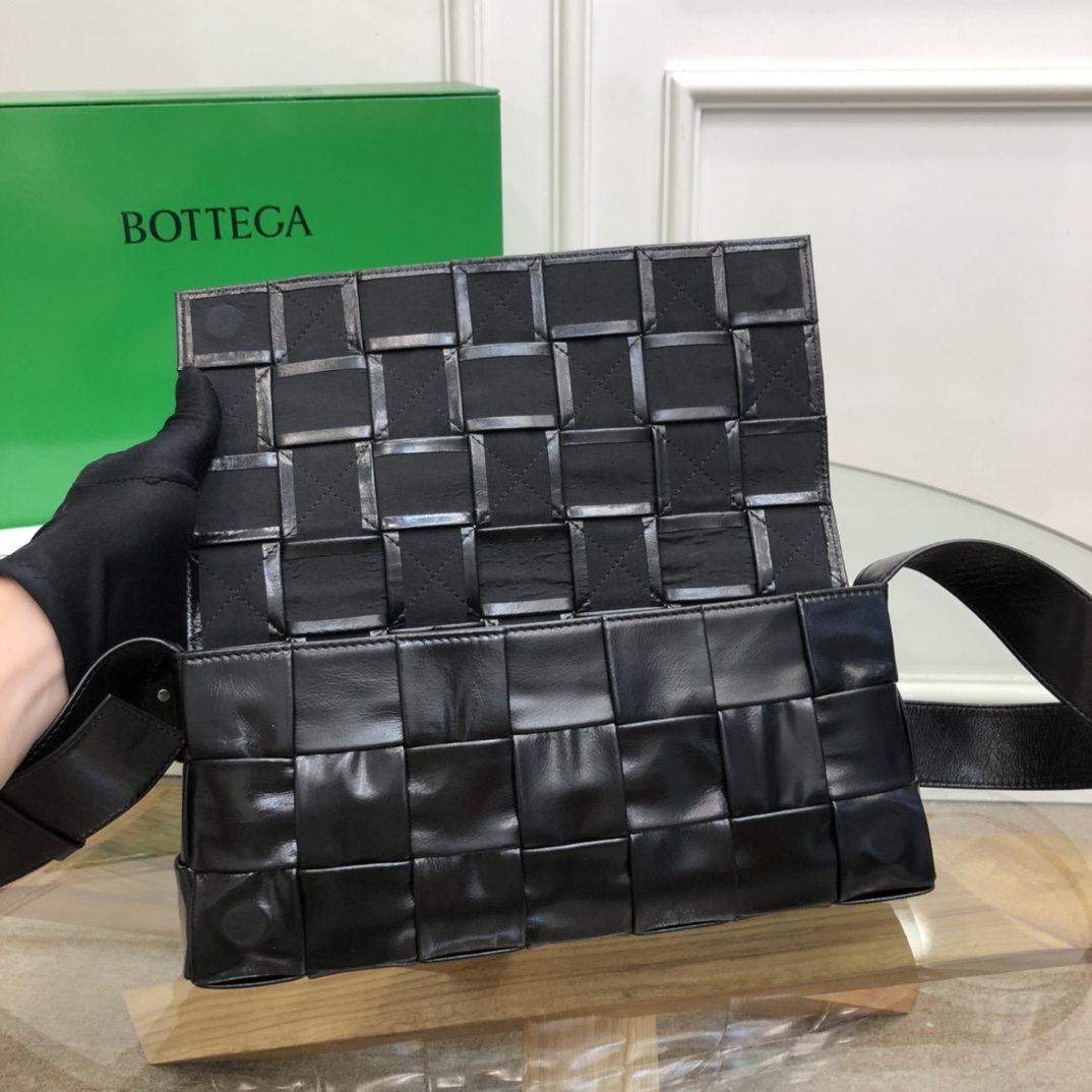 Bo*te*ga ve*ne*ta belt cassette bag-14*28*4cm