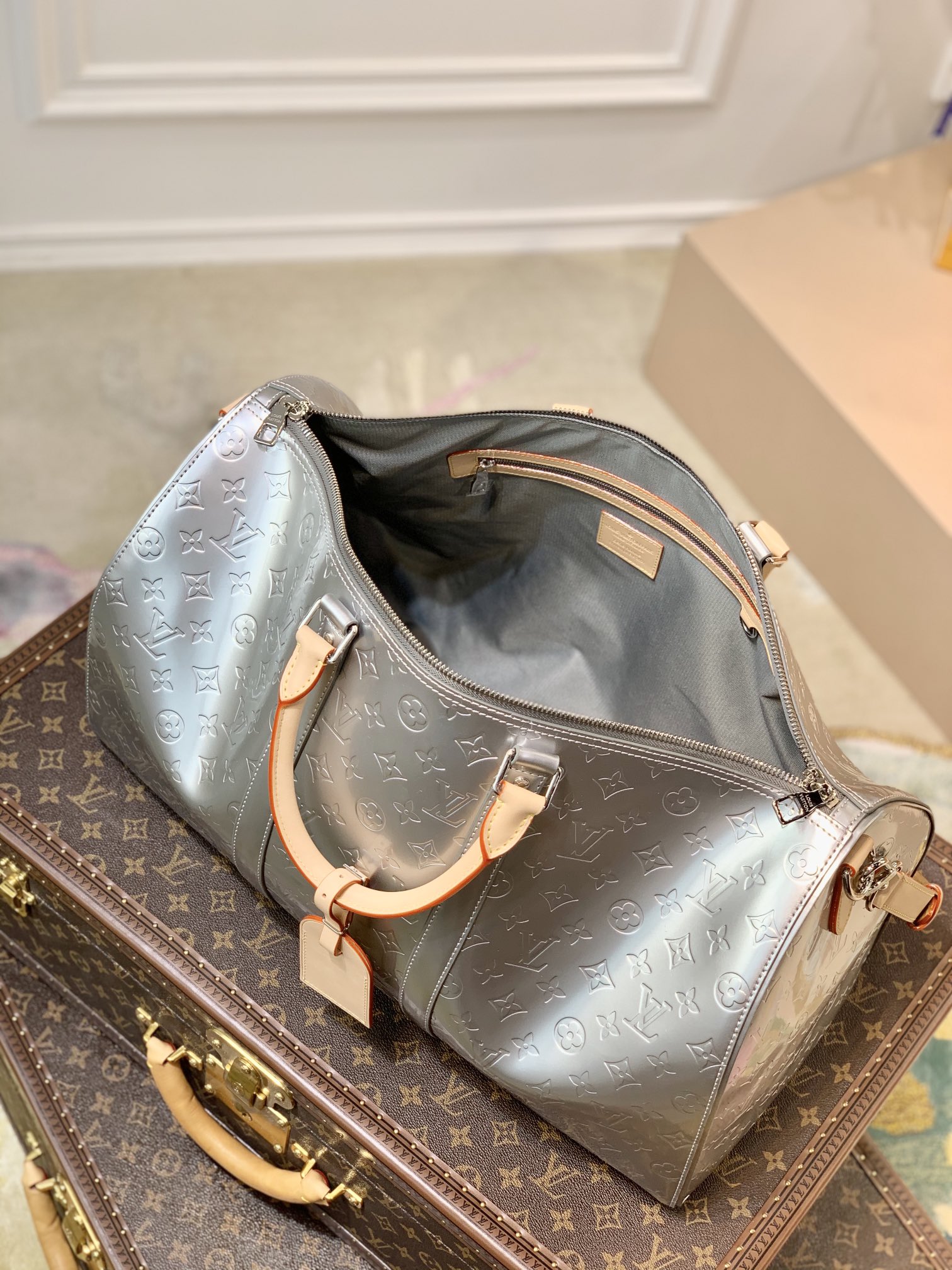 l**is V*t*n keepall bandouliÈre 50-50 x 29 x 23cm
