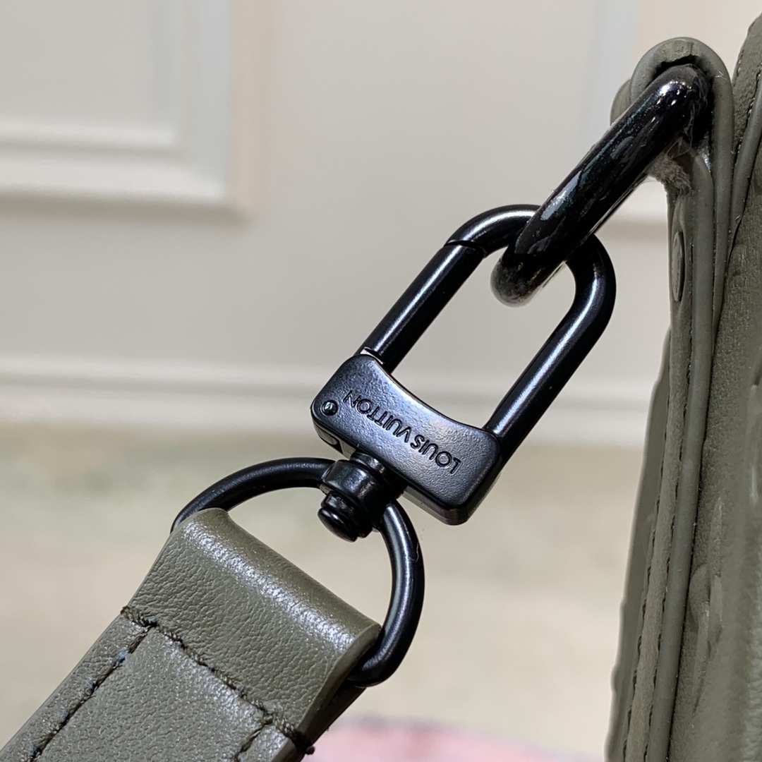 l**is V*t*n keepall xs-21*12*9cm