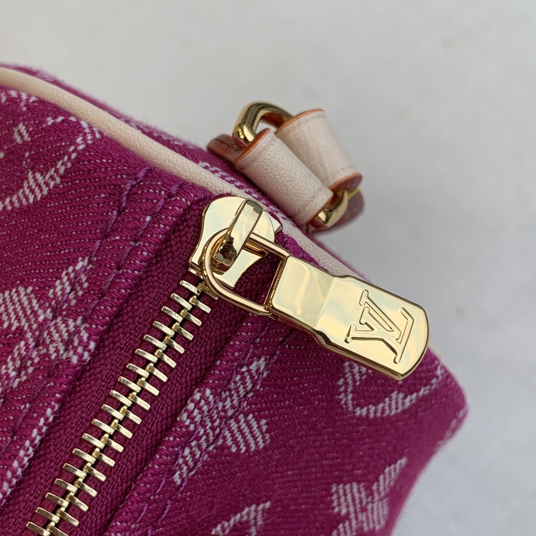 l**is V*t*n nano keepall mini-16x 11 x9cm