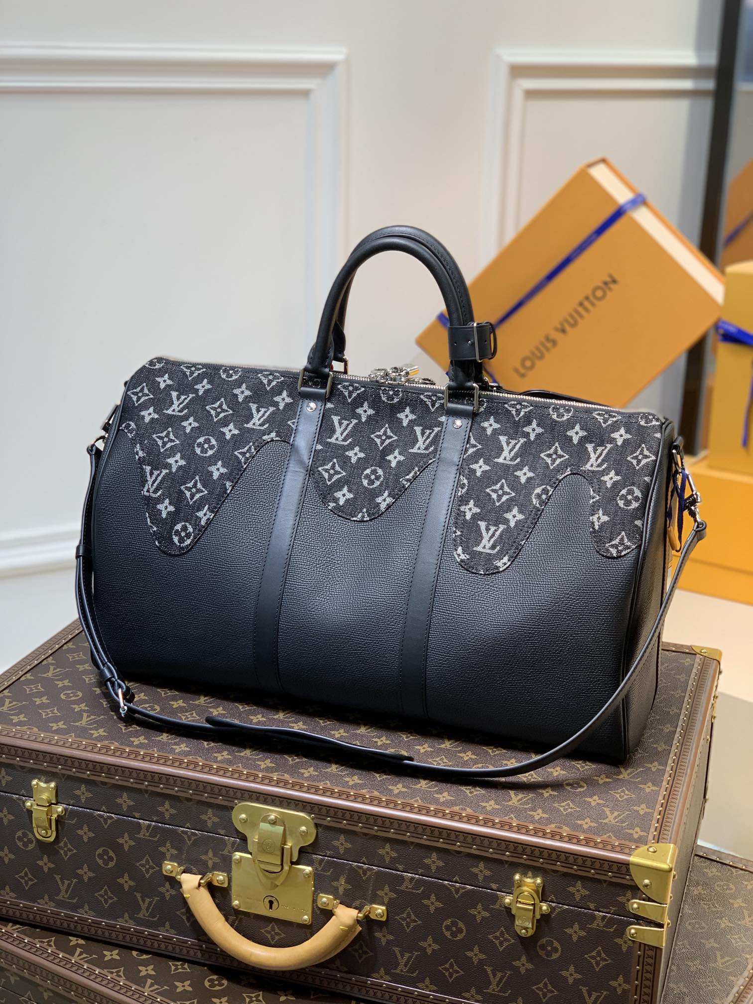 l**is V*t*n keepall bandoulière-51*30*28cm
