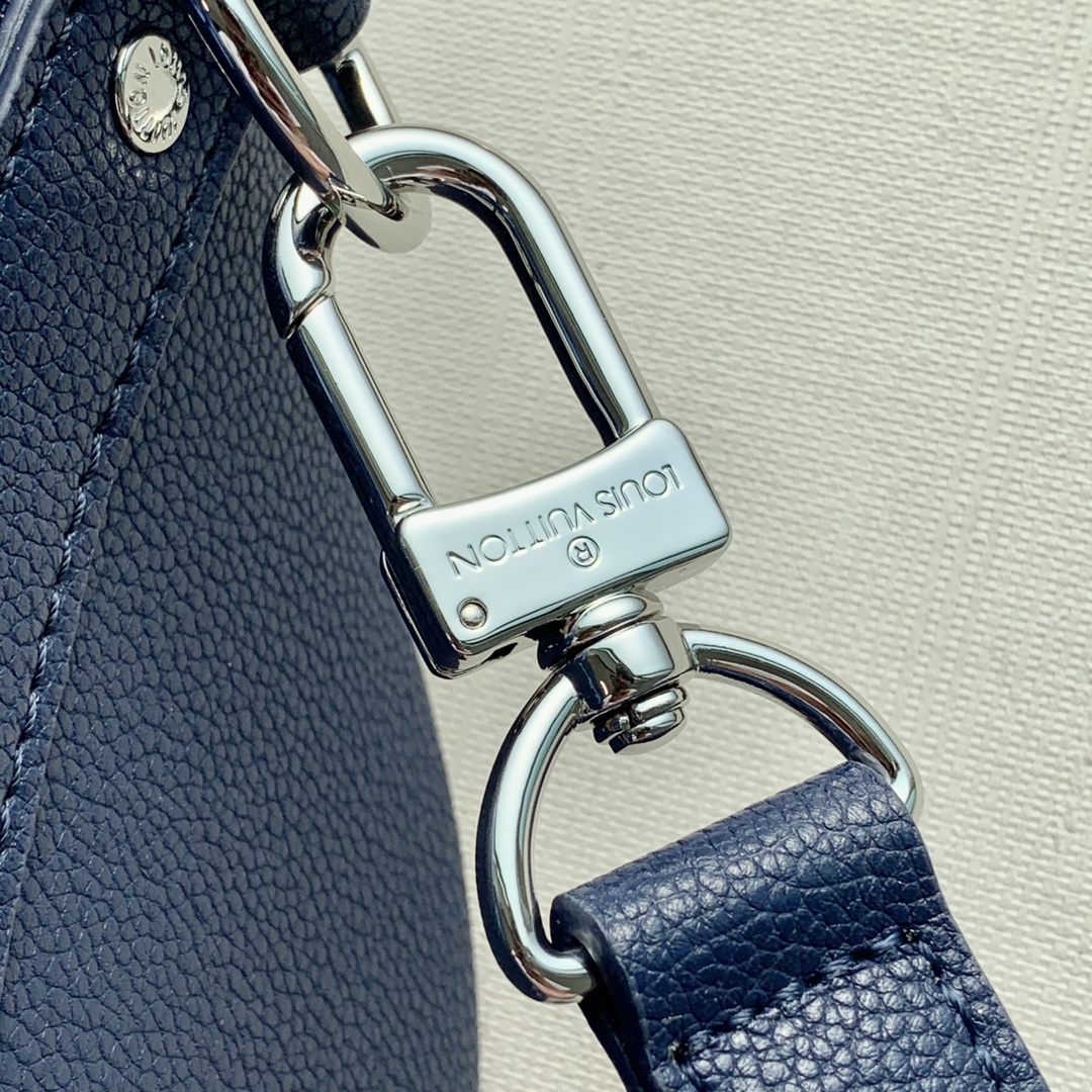 l**is V*t*n keepall bandouliÈre 40-42*26 20cm