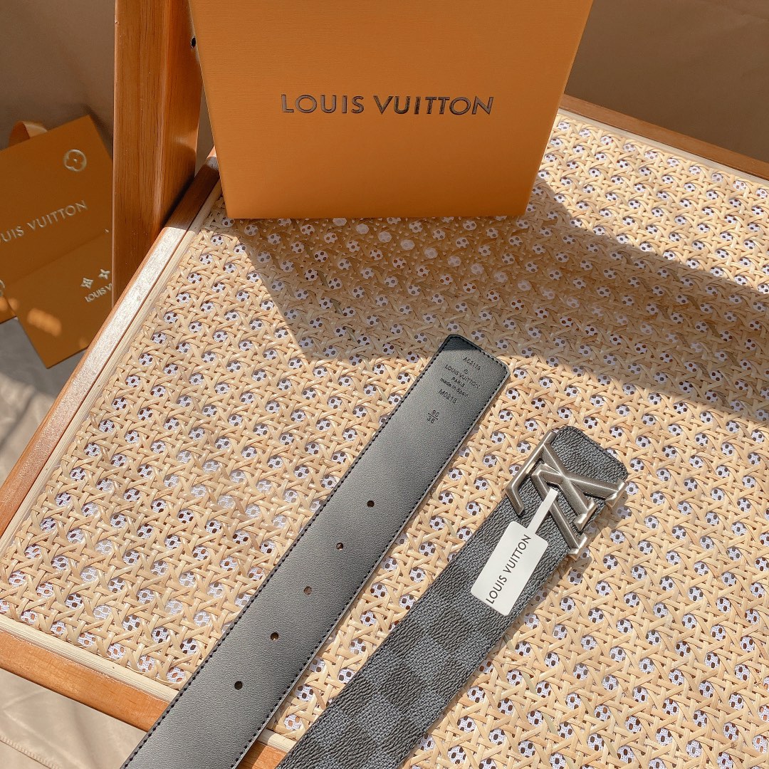 l**is V*t*n belt-4cm