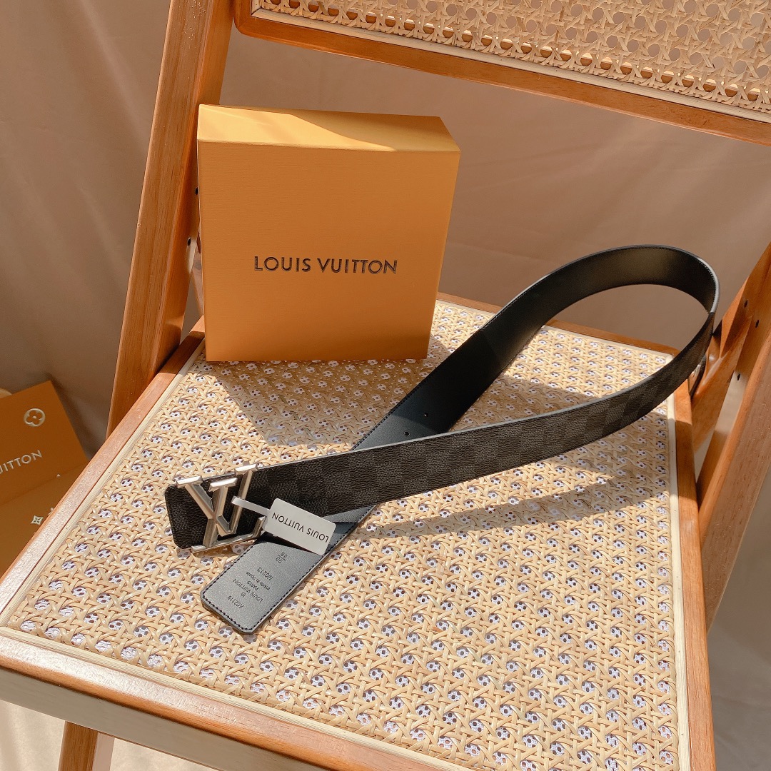 l**is V*t*n belt-4cm