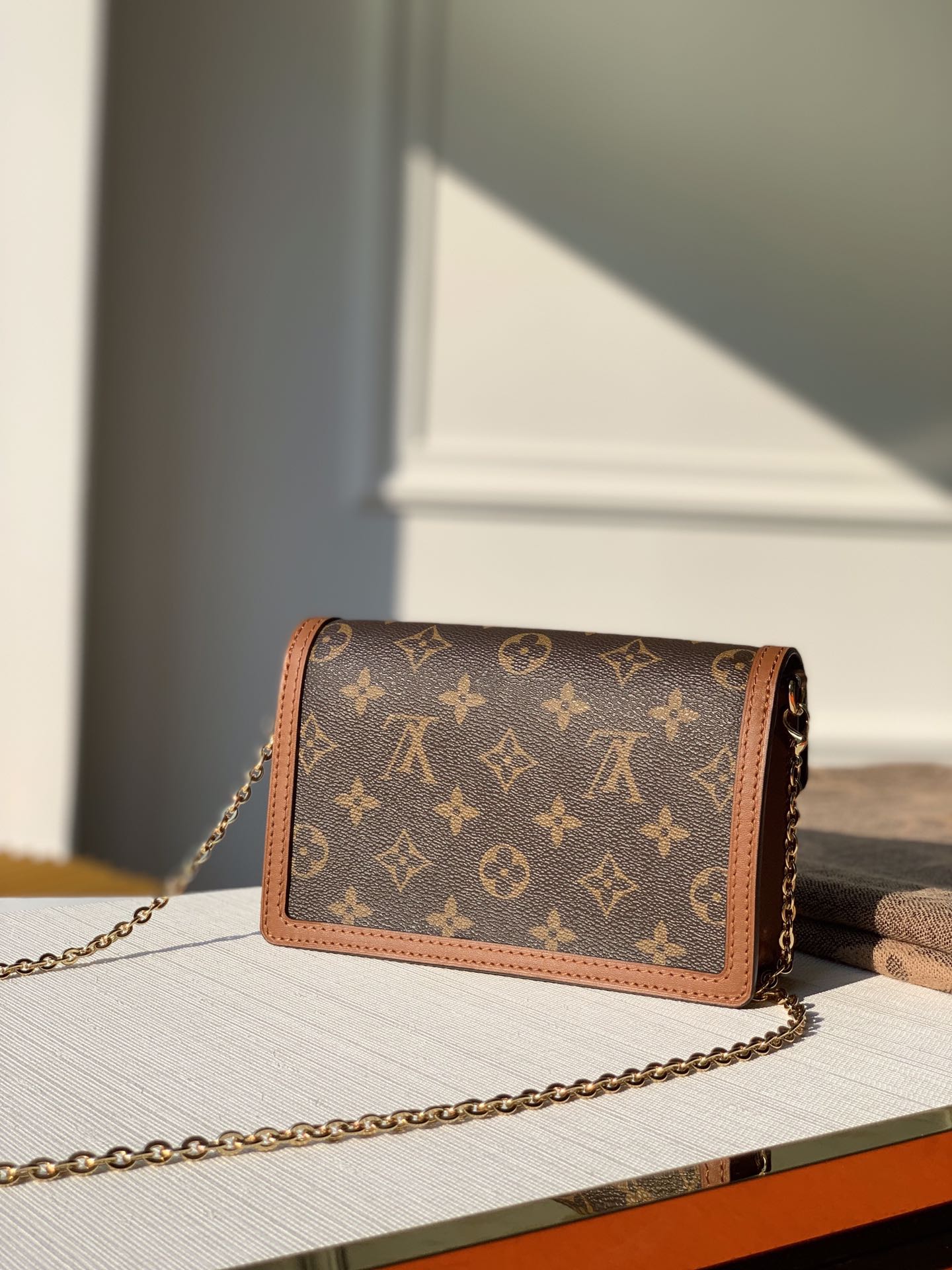 l**is V*t*n mini dauphine bag-19*12*5cm