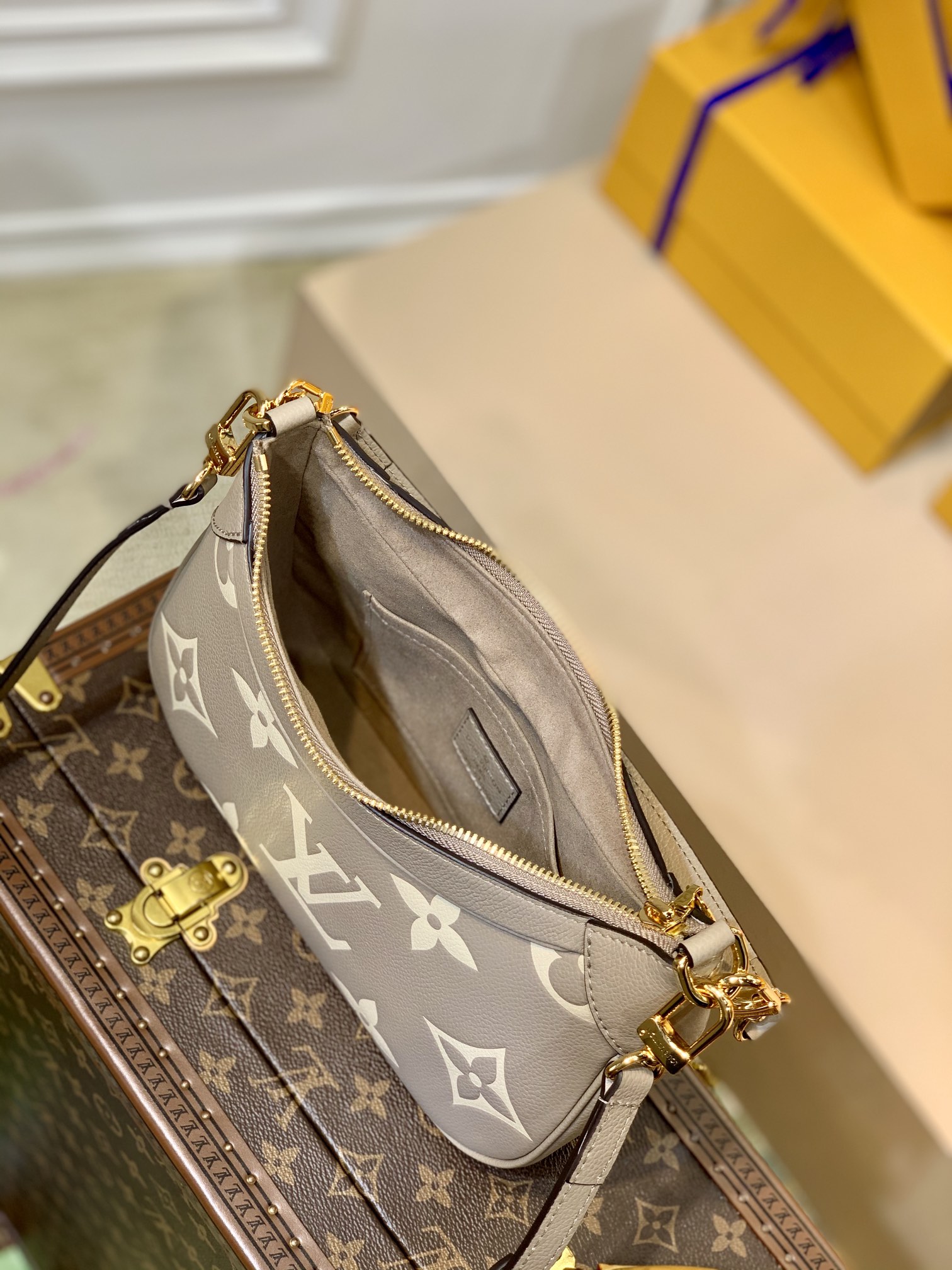 l**is V*t*n bagatelle handbags-m46112-22*14*9cm