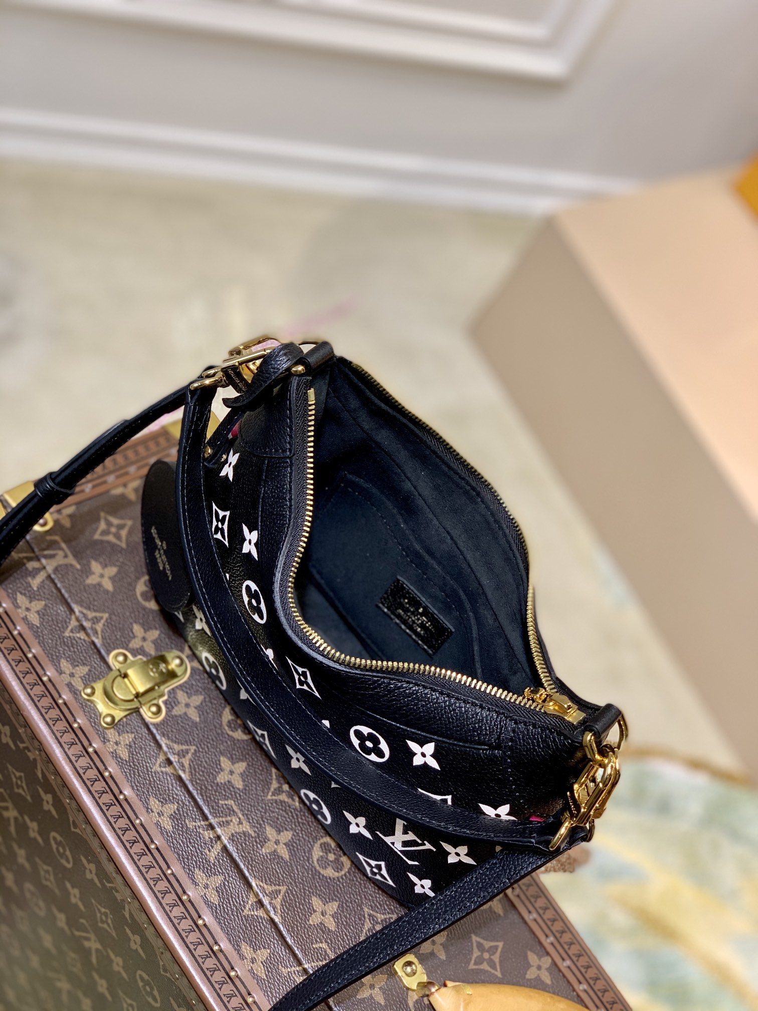 l**is V*t*n bagatelle handbags-m46112-22*14*9cm