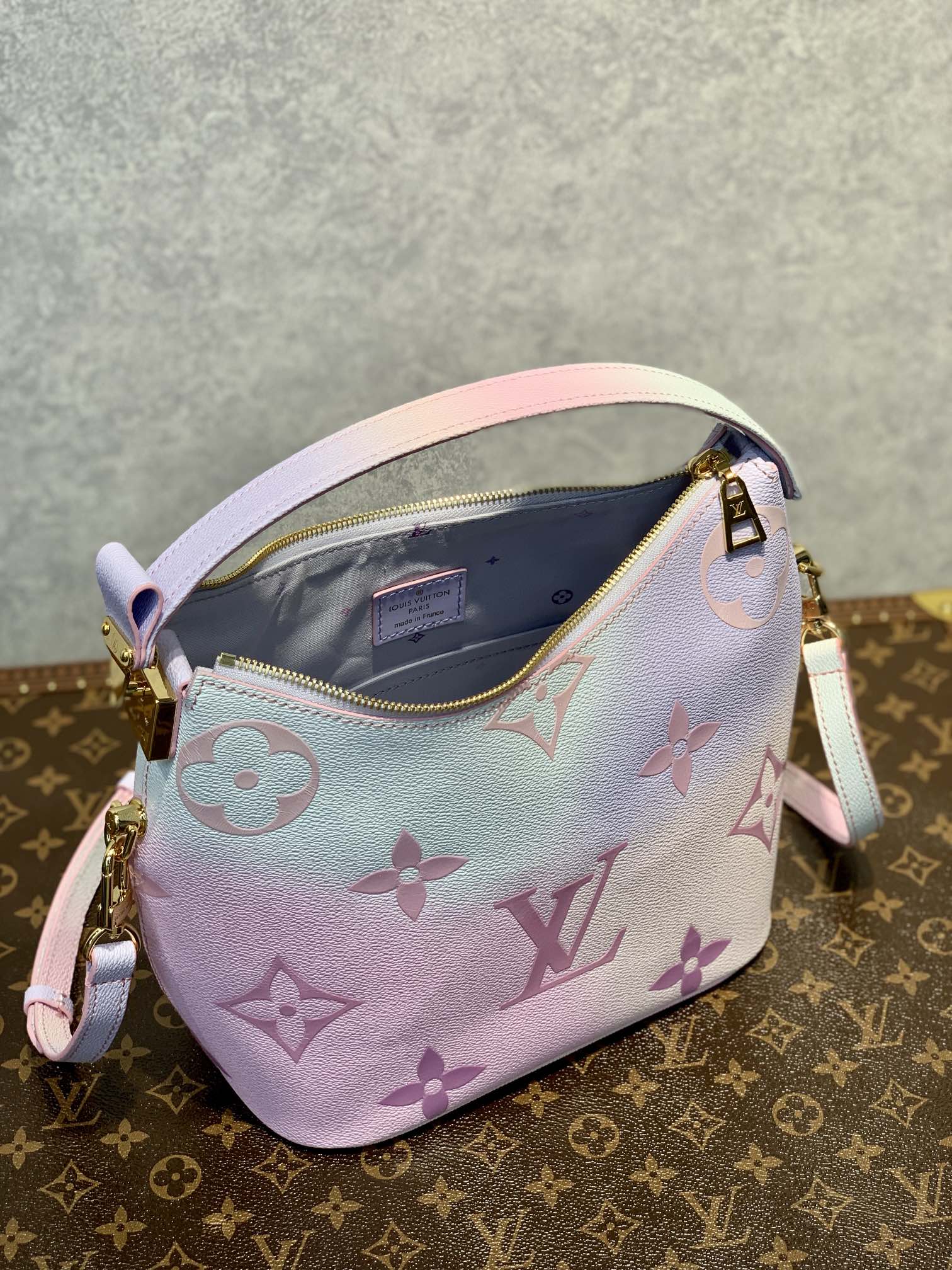 l**is V*t*n bagatelle handbags-m46112-22*14*9cm