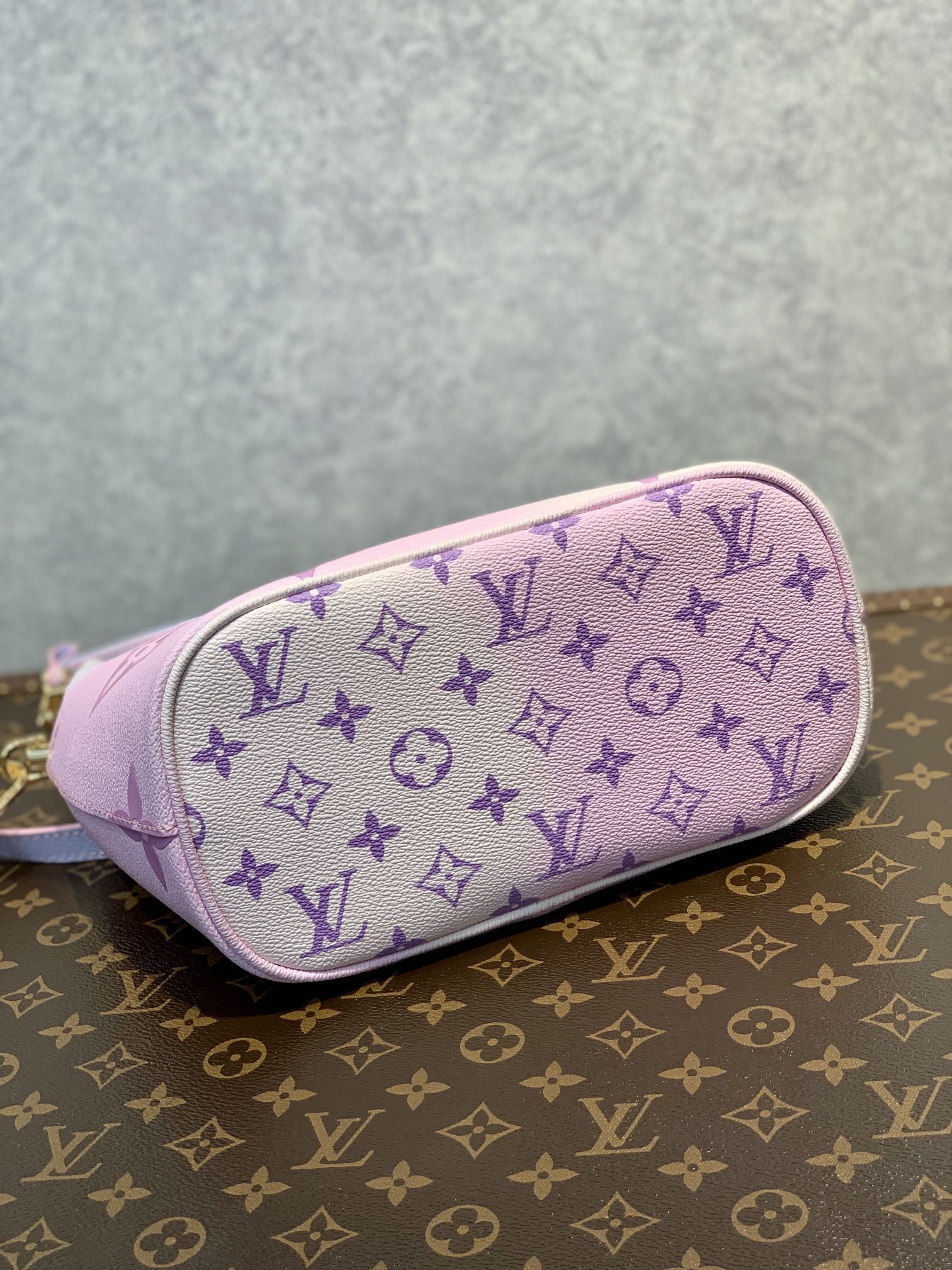l**is V*t*n bagatelle handbags-m46112-22*14*9cm