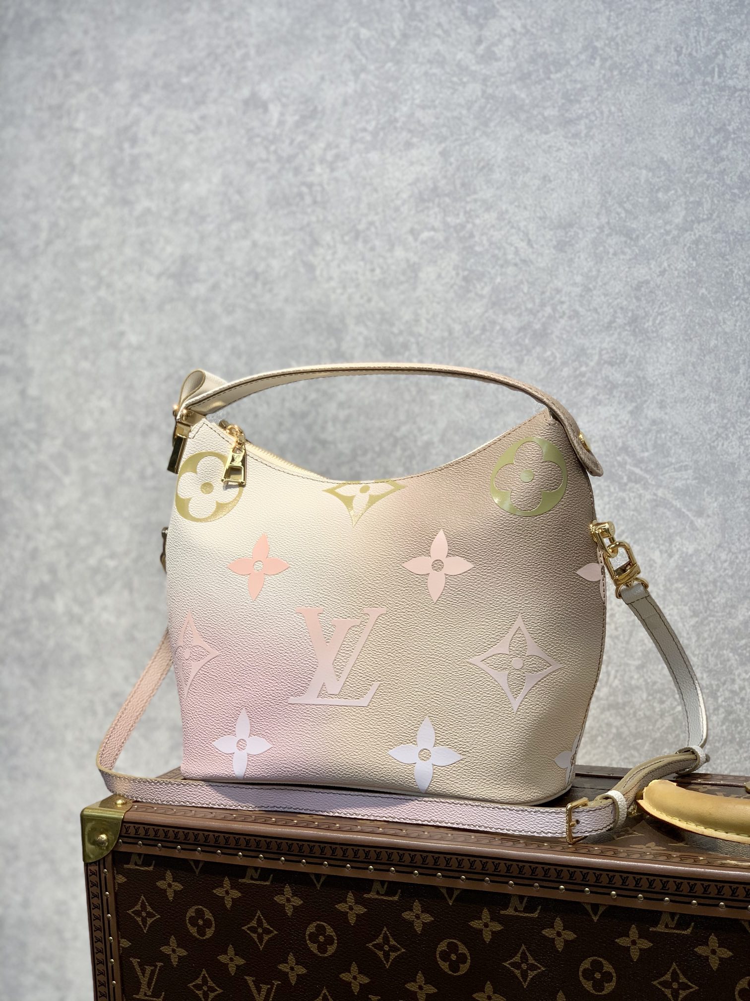 l**is V*t*n bagatelle handbags-m46112-22*14*9cm