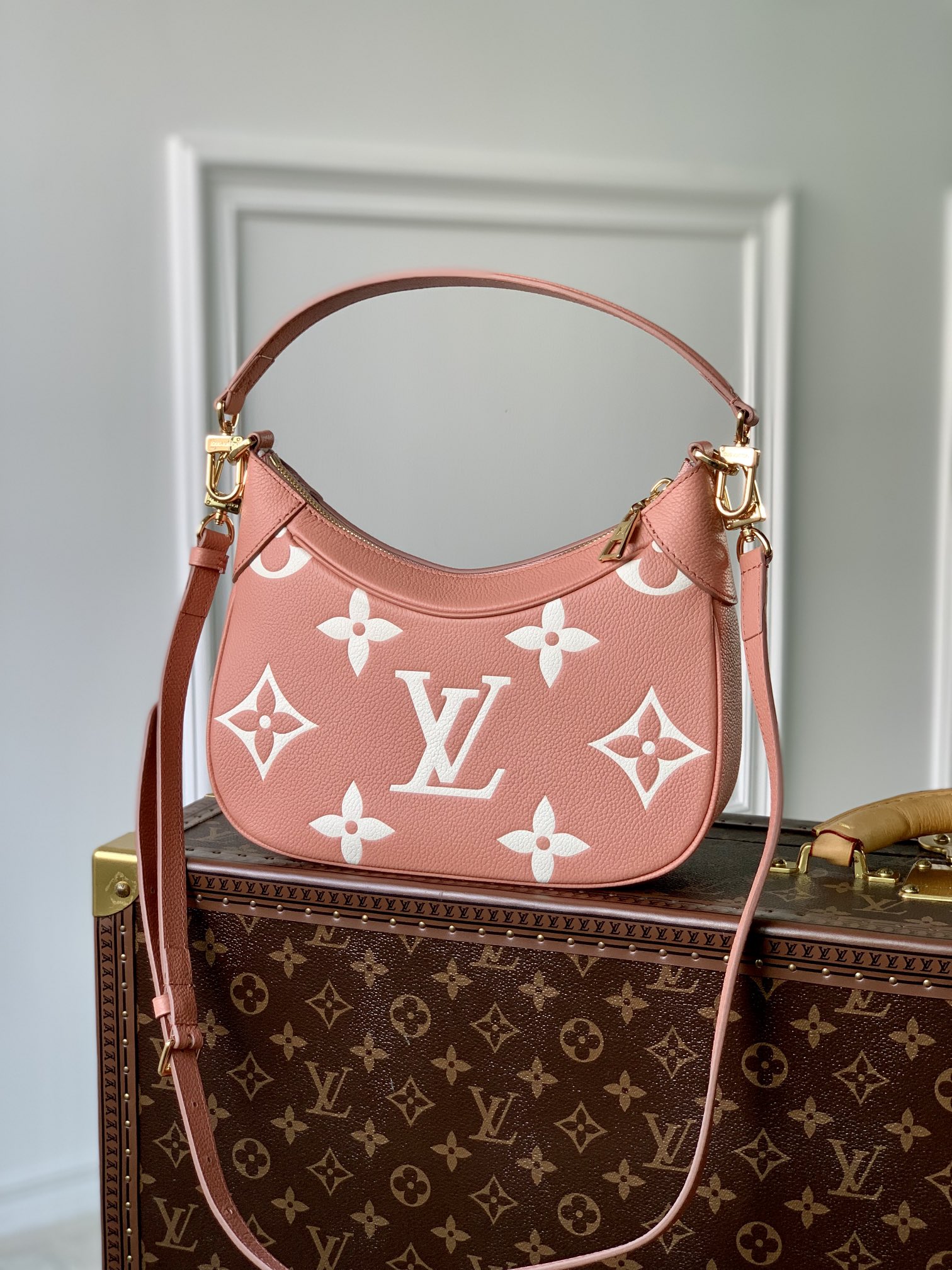 l**is V*t*n bagatelle handbags-m46091-22*14*9cm