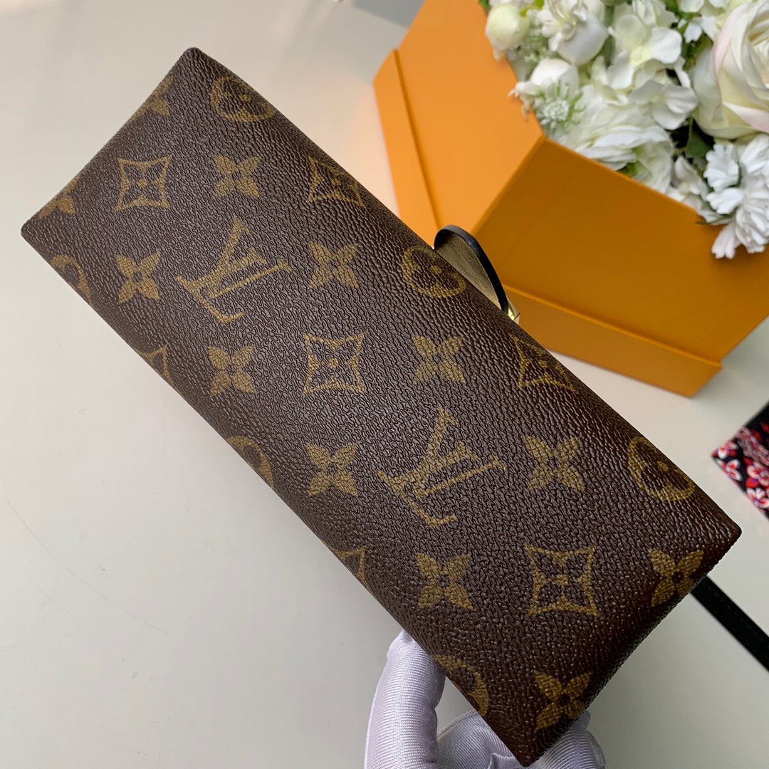 l**is V*t*n locky bb bag -21* 17.0*8cm