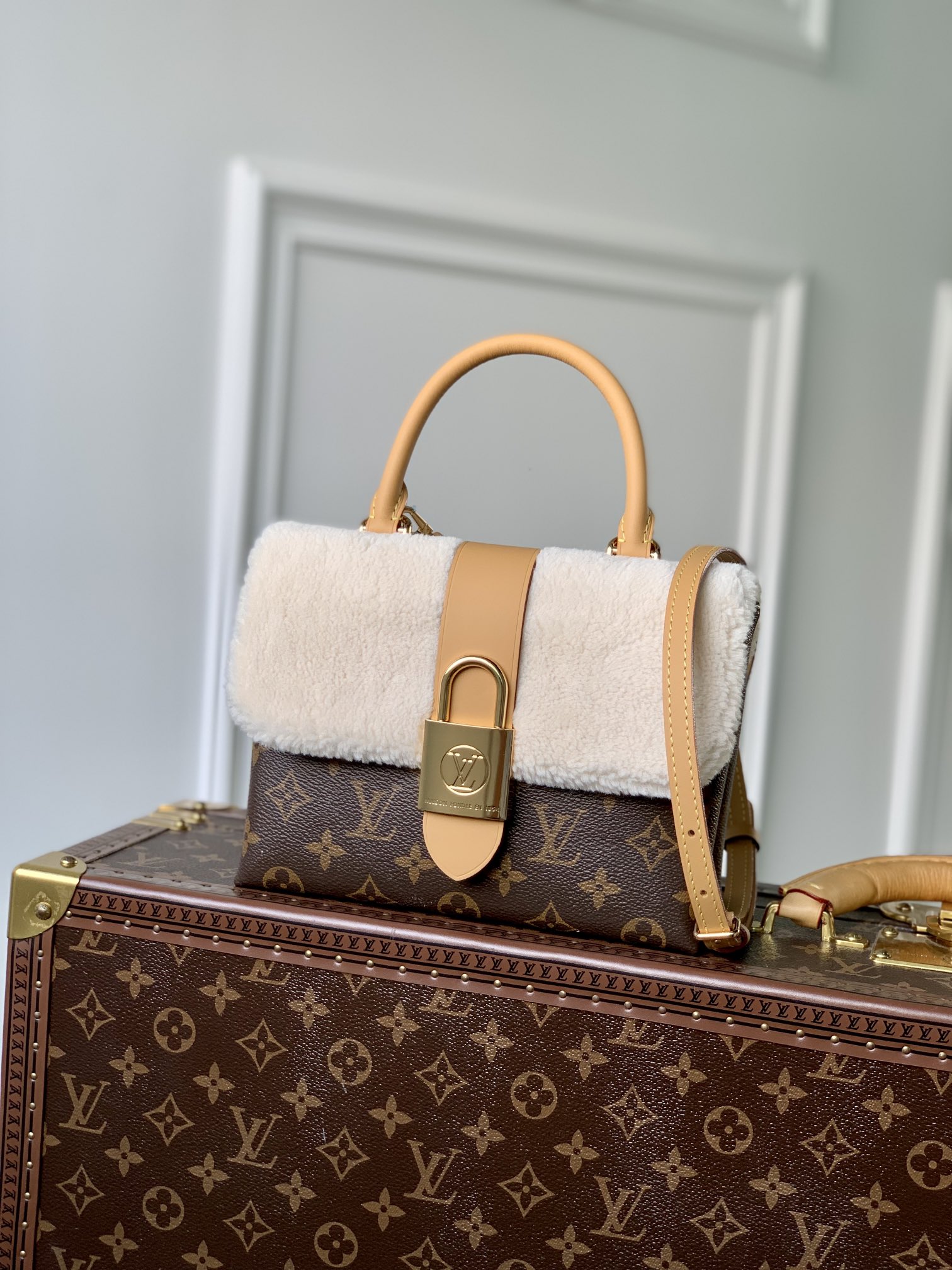 l**is V*t*n locky bb bag -21* 17.0*8cm