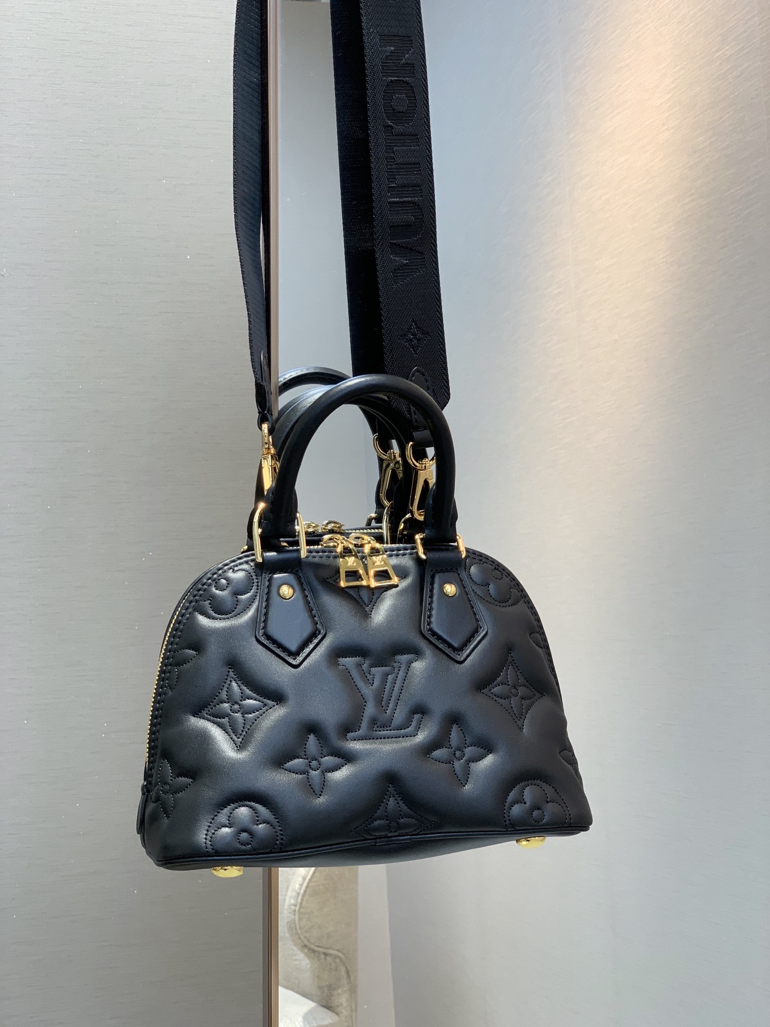 l**is V*t*n n41221 alma bb-25*19*12cm