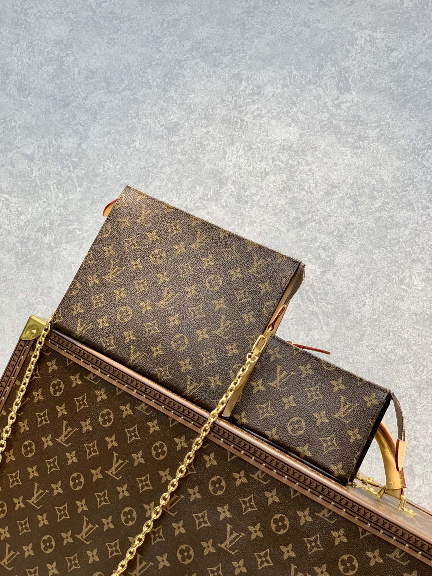 l**is V*t*nm47543 chain bag-26x20x3cm