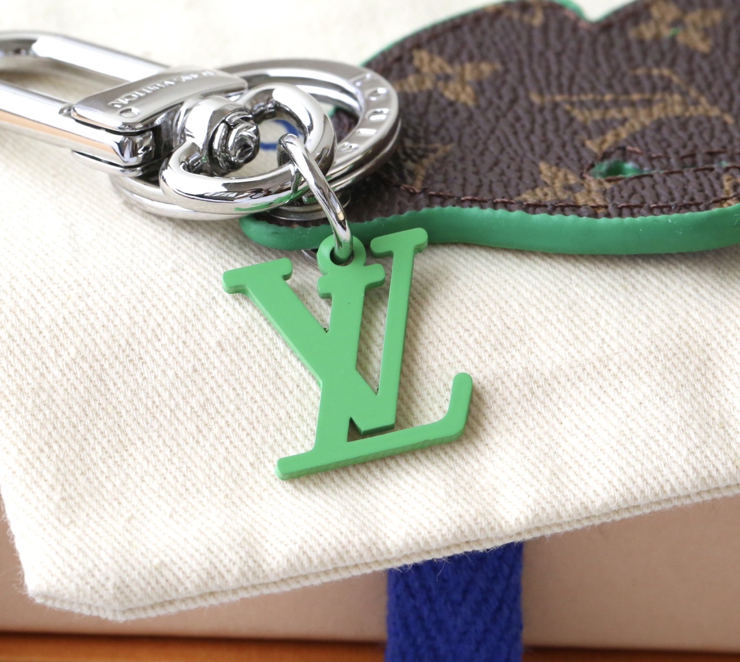 l**is V*t*n key holders