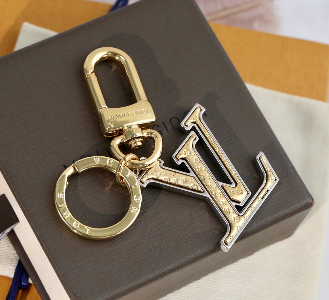l**is V*t*n key holders