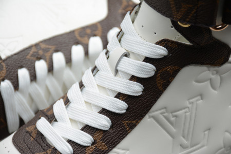 l**is V*t*n boombox sports boots